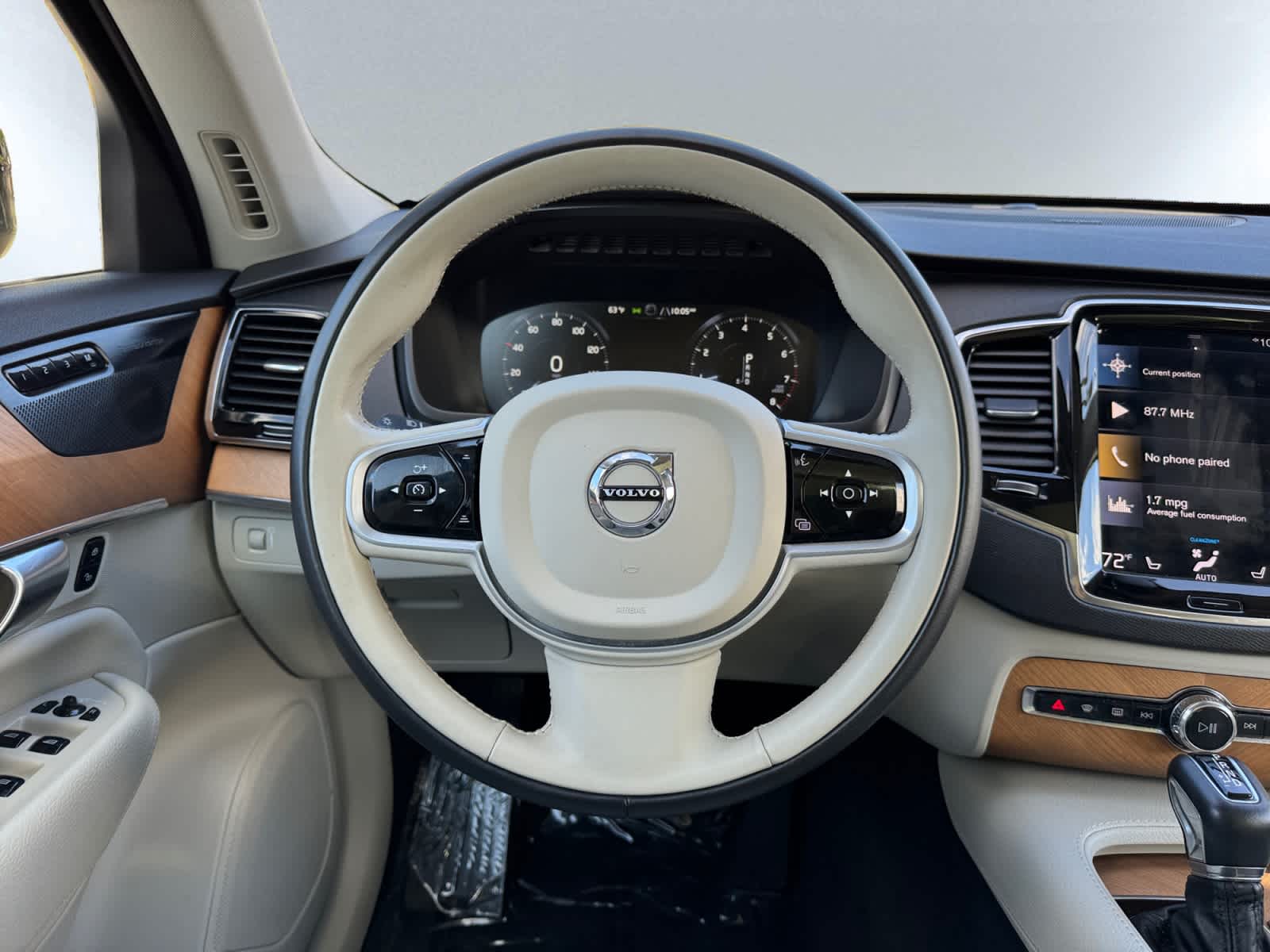 used 2022 Volvo XC90 car, priced at $31,998