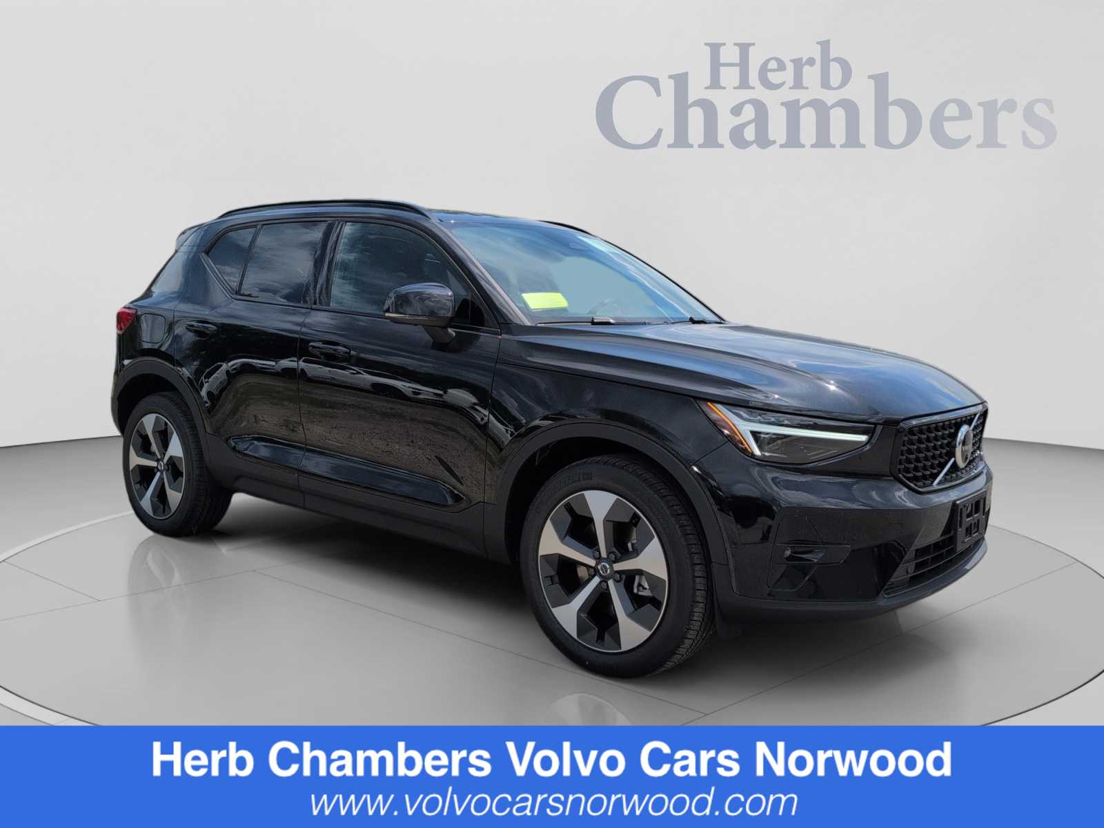 2026 Volvo XC40 SUV 