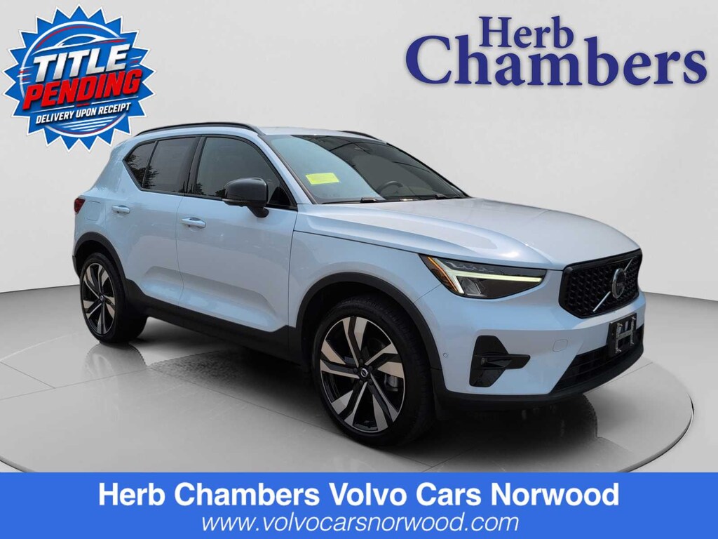 Used 2024 Volvo XC40 B5 Plus Dark SUV