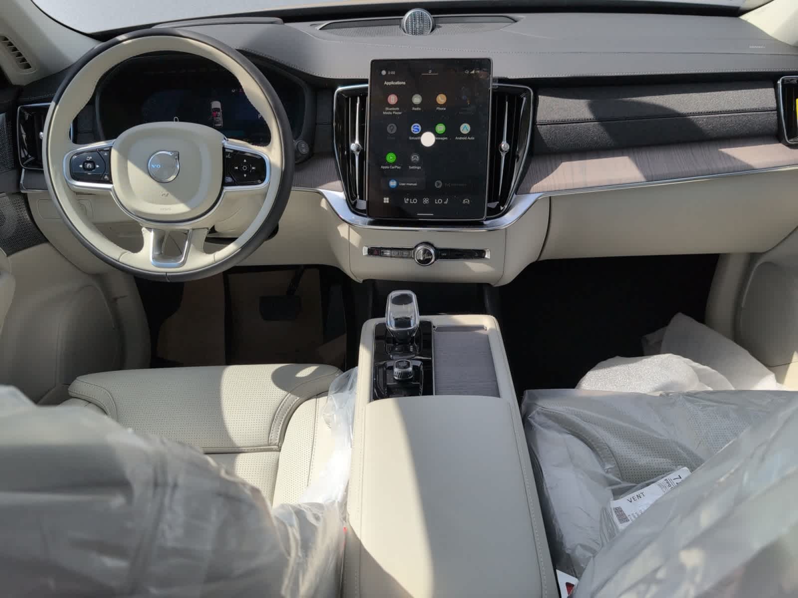 new 2026 Volvo XC90 plug-in hybrid car, priced at $92,625