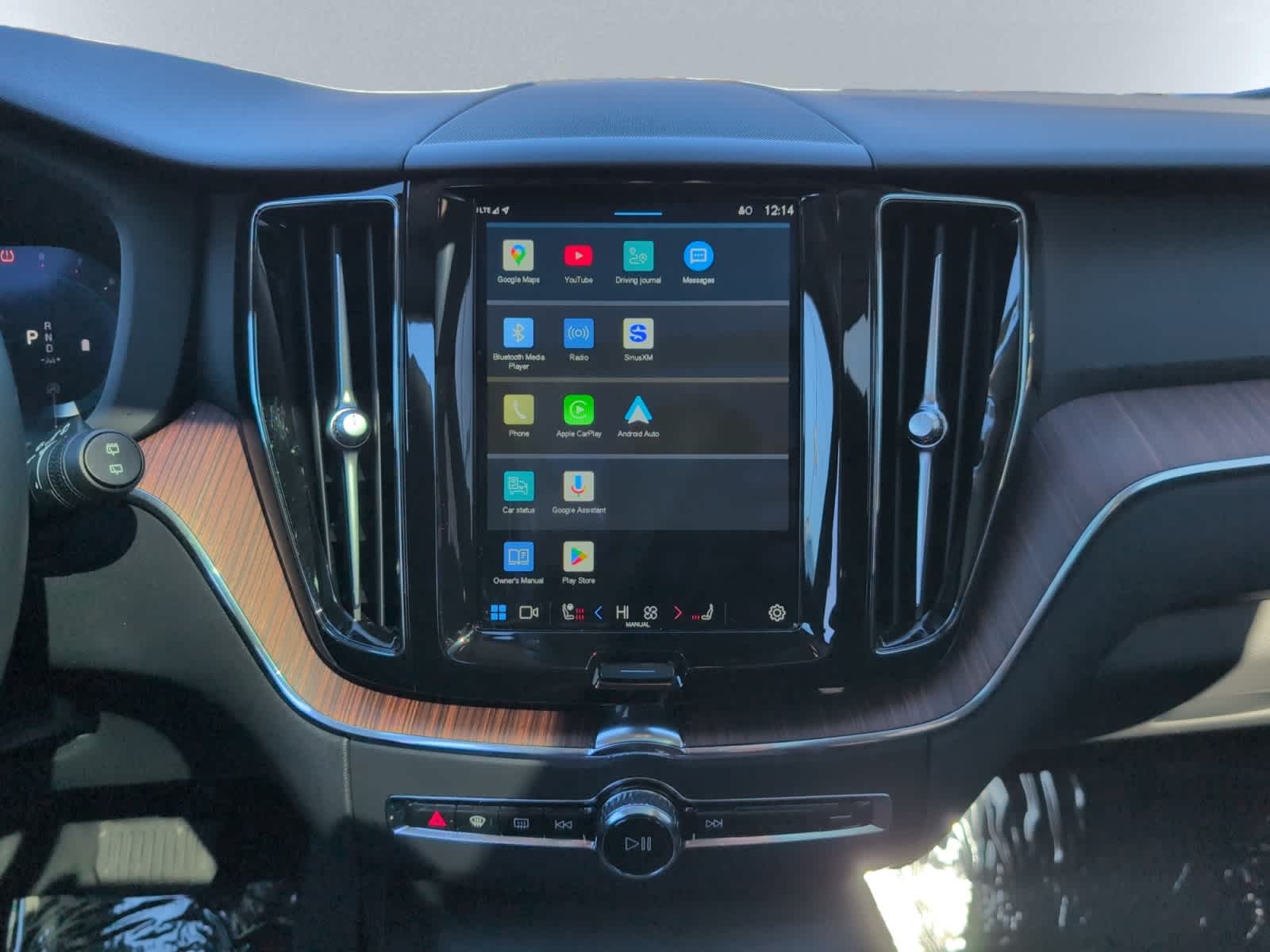 used 2023 Volvo XC60 car, priced at $32,998