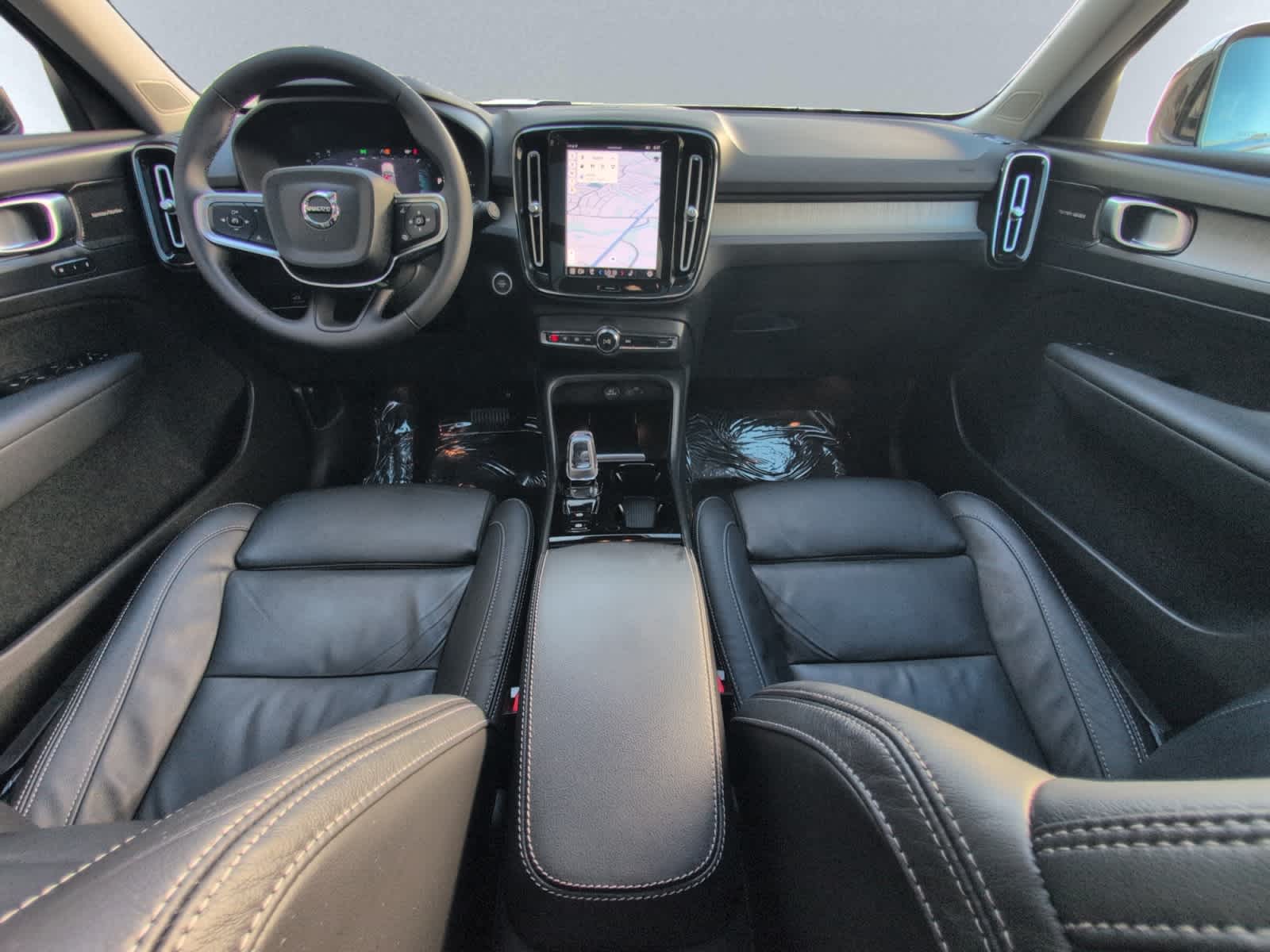 used 2023 Volvo XC40 car, priced at $31,998