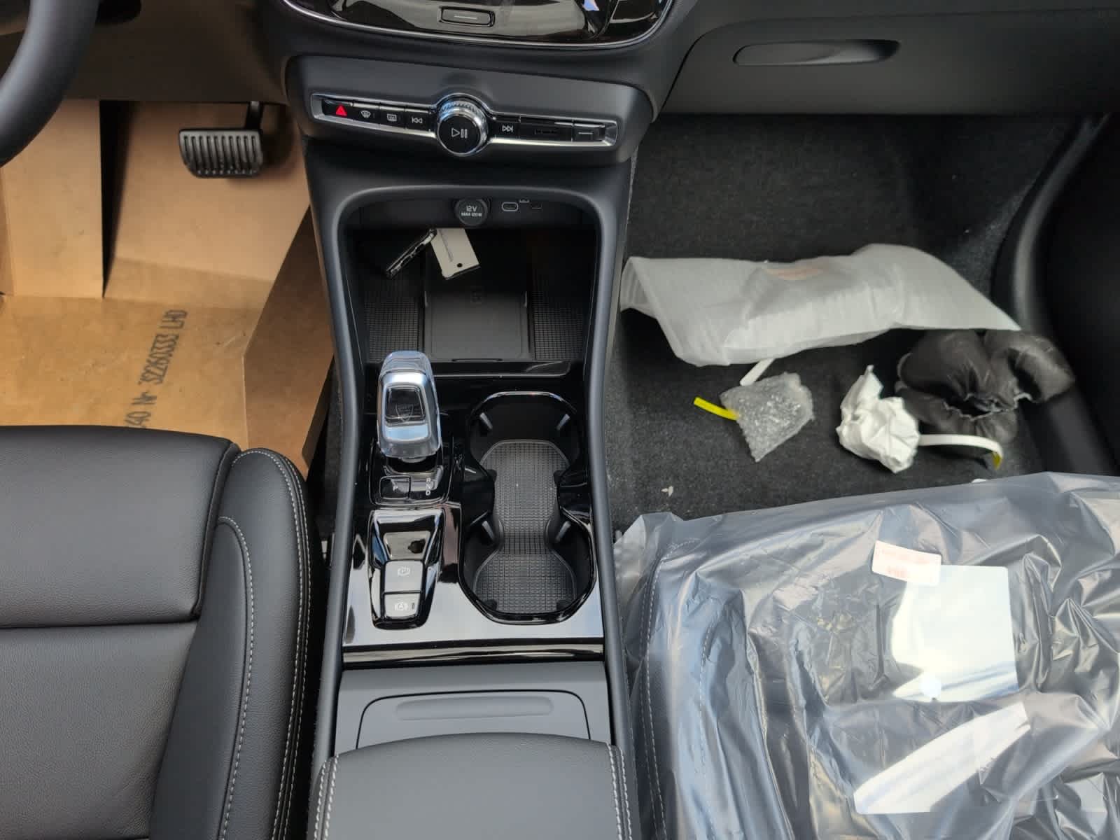 used 2025 Volvo XC40 car, priced at $52,235