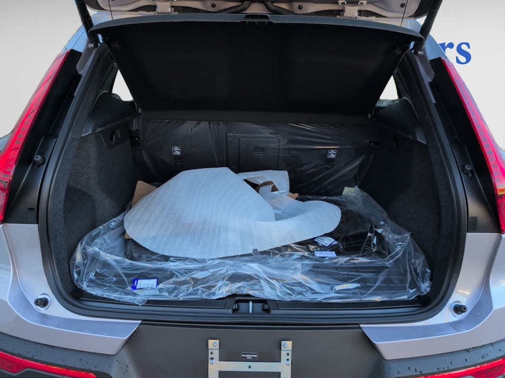 New 2026 Volvo XC40 B5 Core SUV