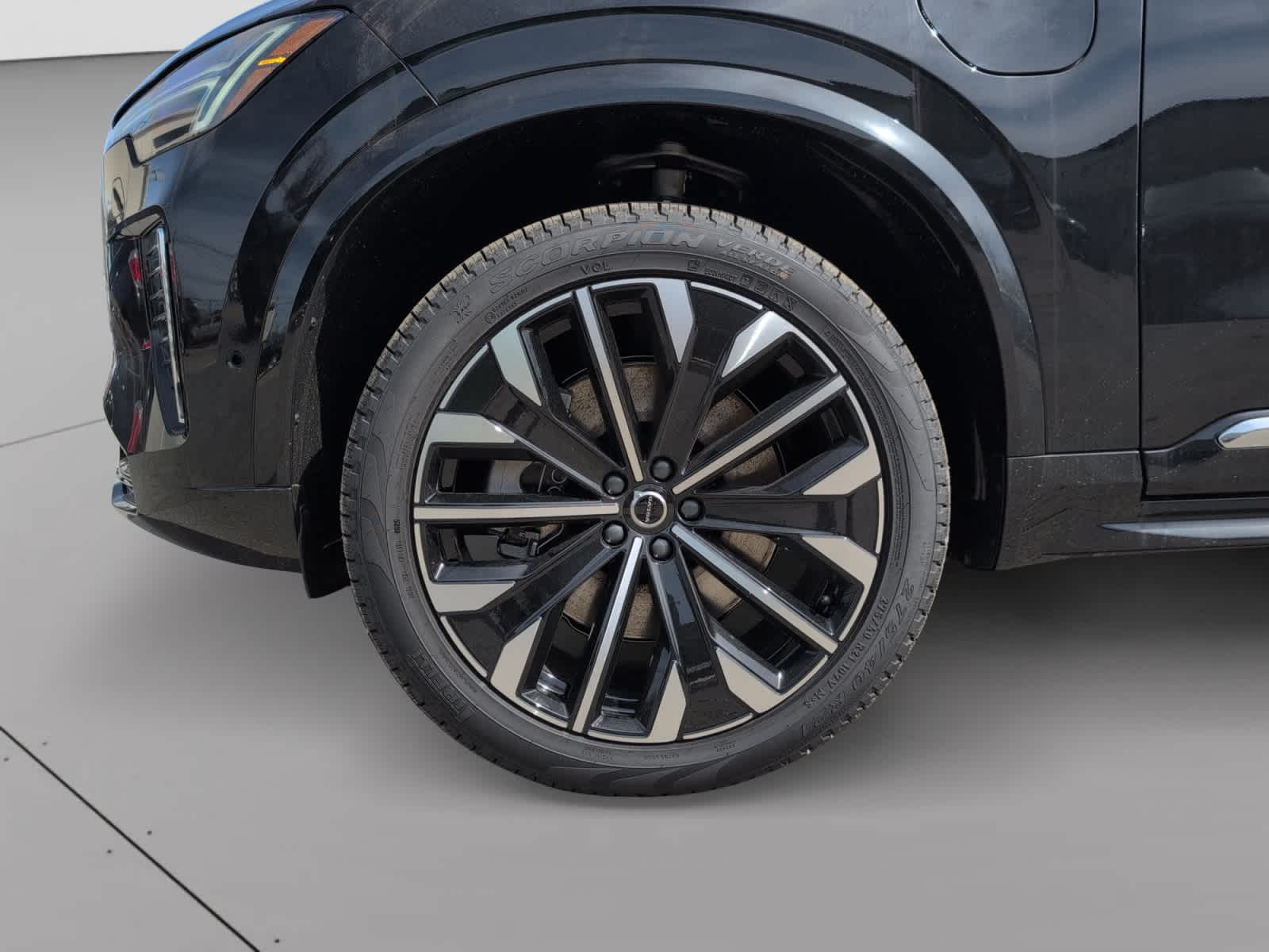 new 2026 Volvo XC90 plug-in hybrid car, priced at $81,570