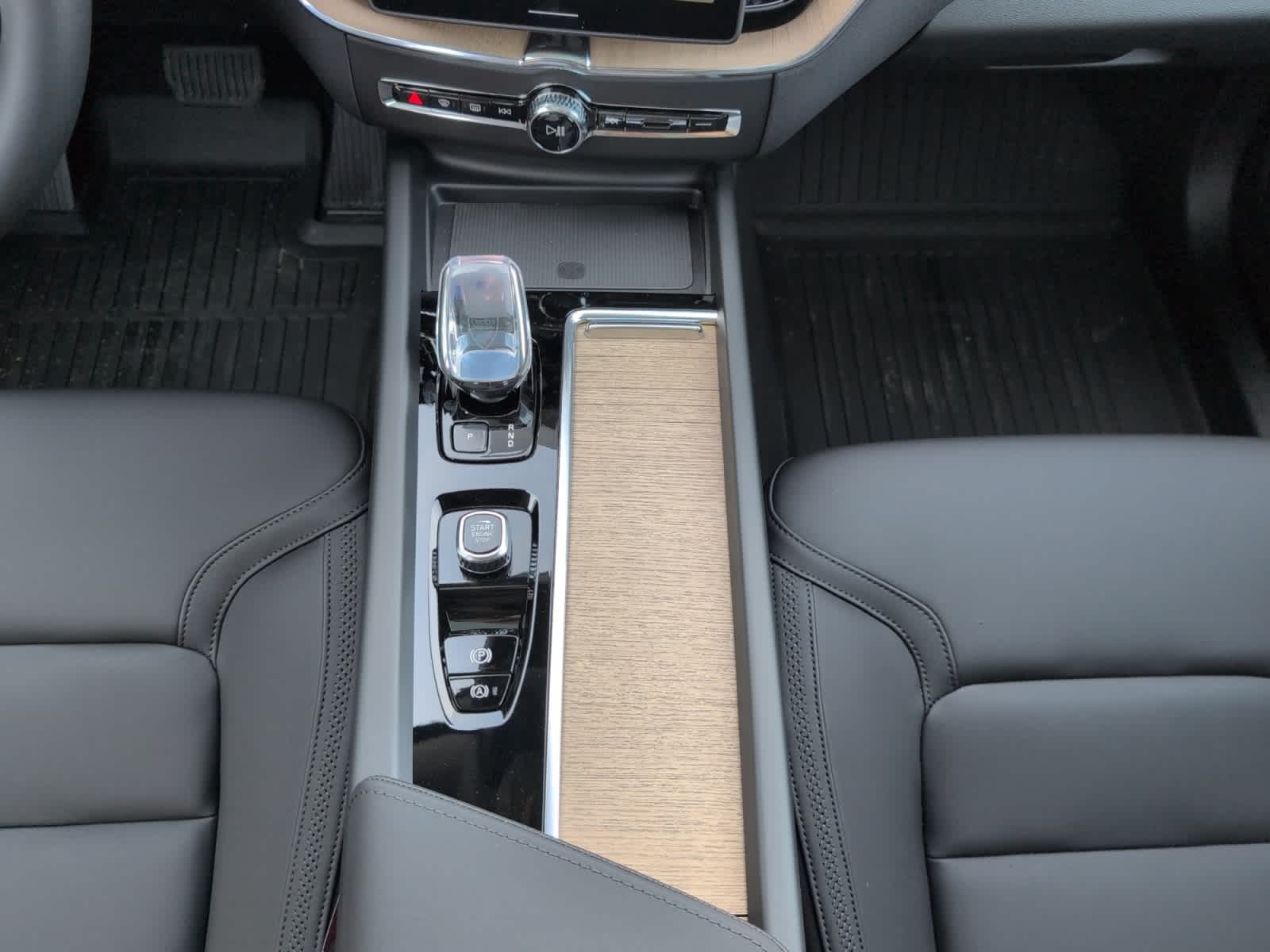 new 2026 Volvo XC60 car, priced at $53,890