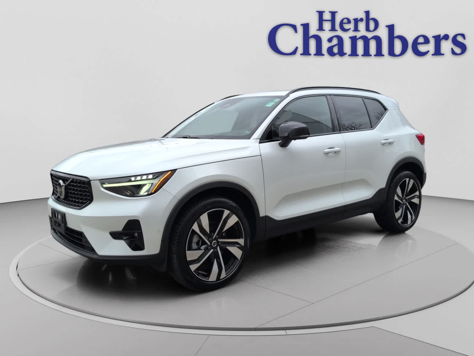 used 2024 Volvo XC40 car, priced at $33,998