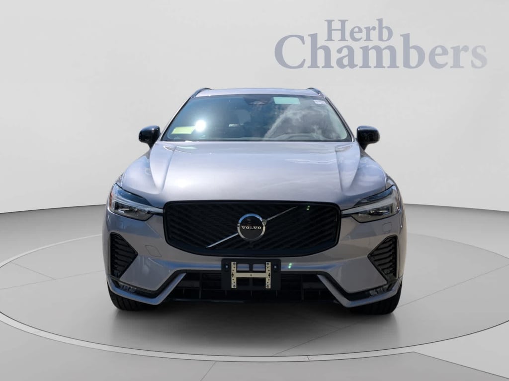 New 2026 Volvo XC60 B5 Core SUV