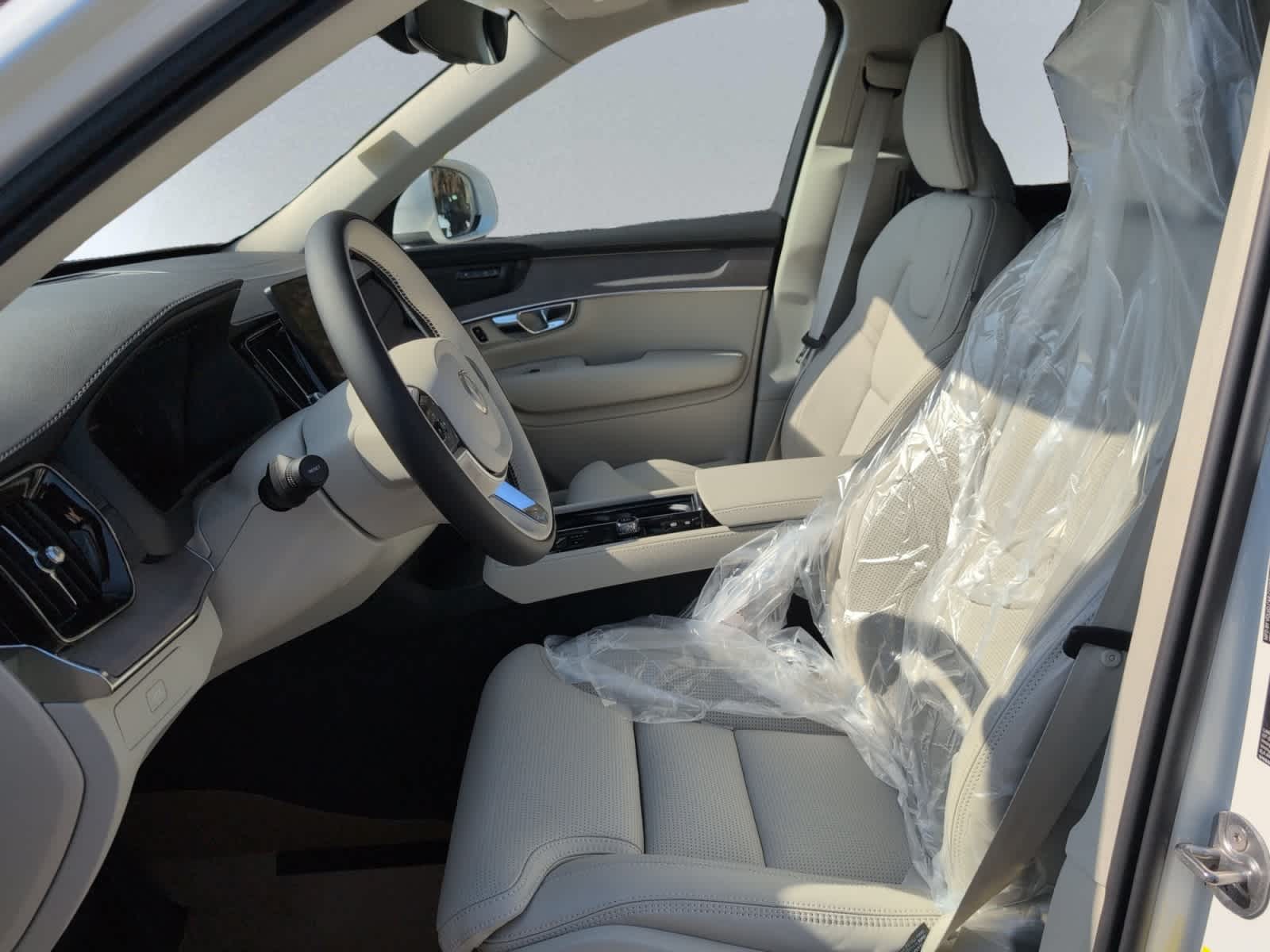 new 2026 Volvo XC90 car, priced at $75,155