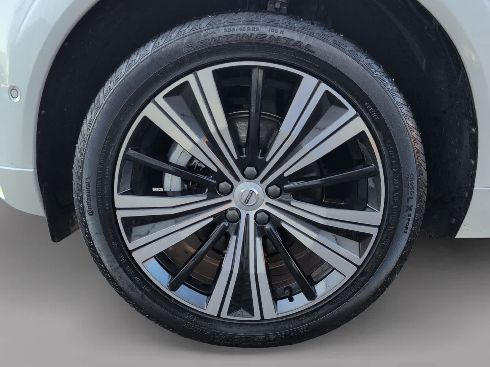 used 2023 Volvo XC60 car, priced at $33,998