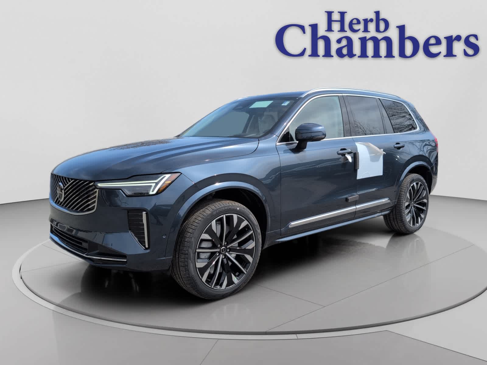 new 2026 Volvo XC90 car, priced at $75,270