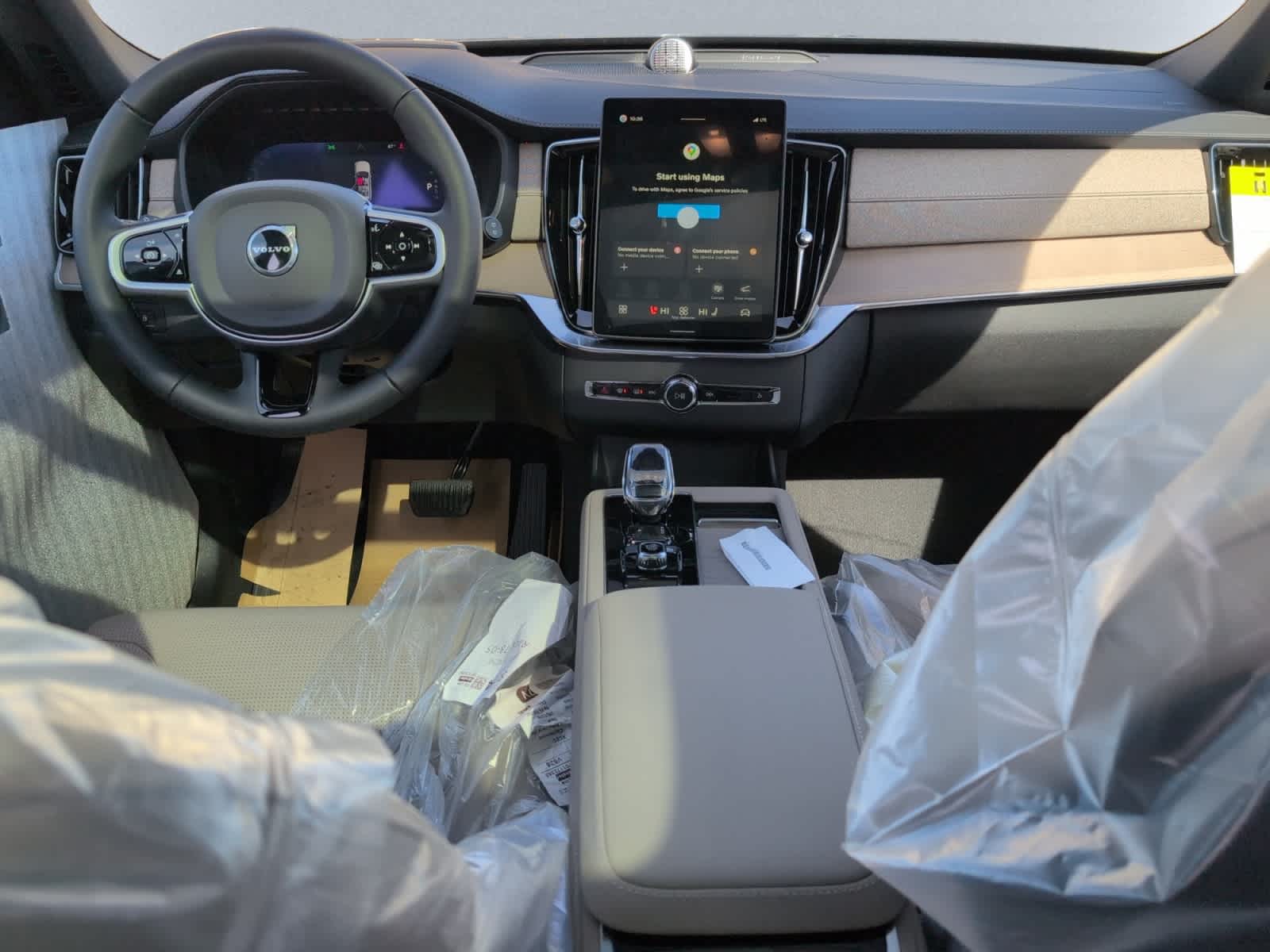new 2026 Volvo XC90 plug-in hybrid car, priced at $92,625