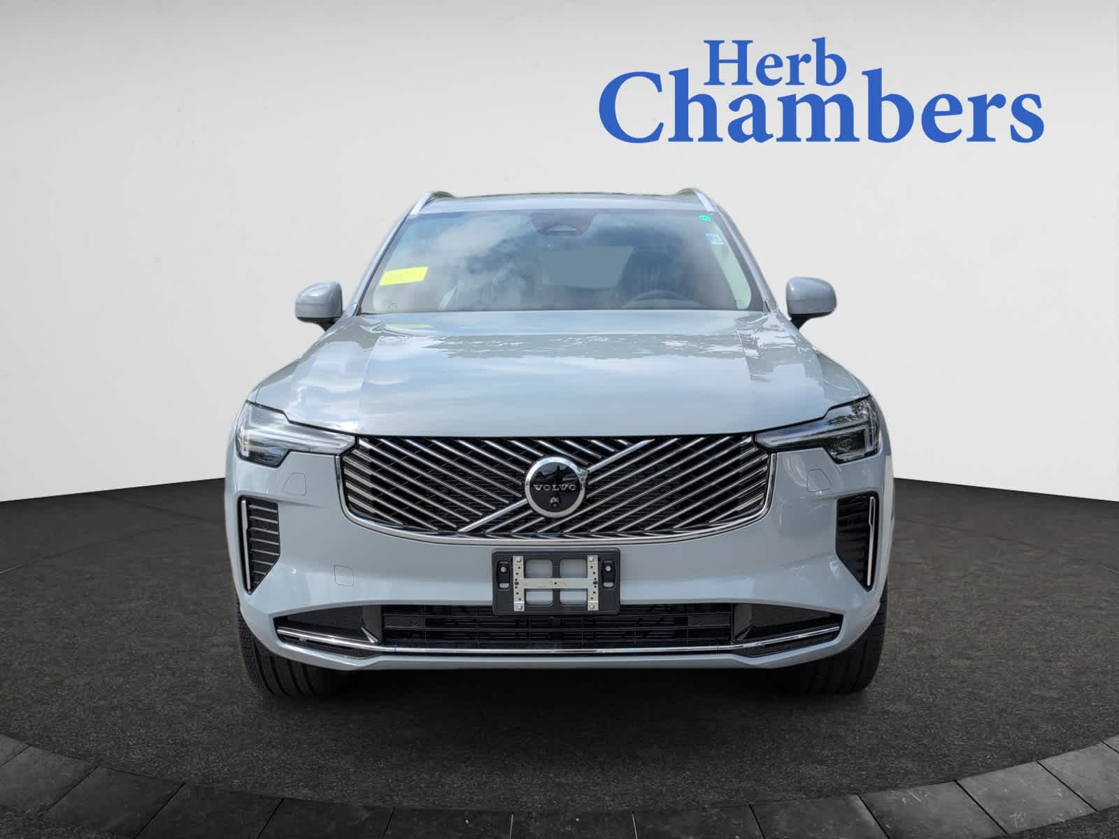 2026 Volvo XC90 Plus photo 2