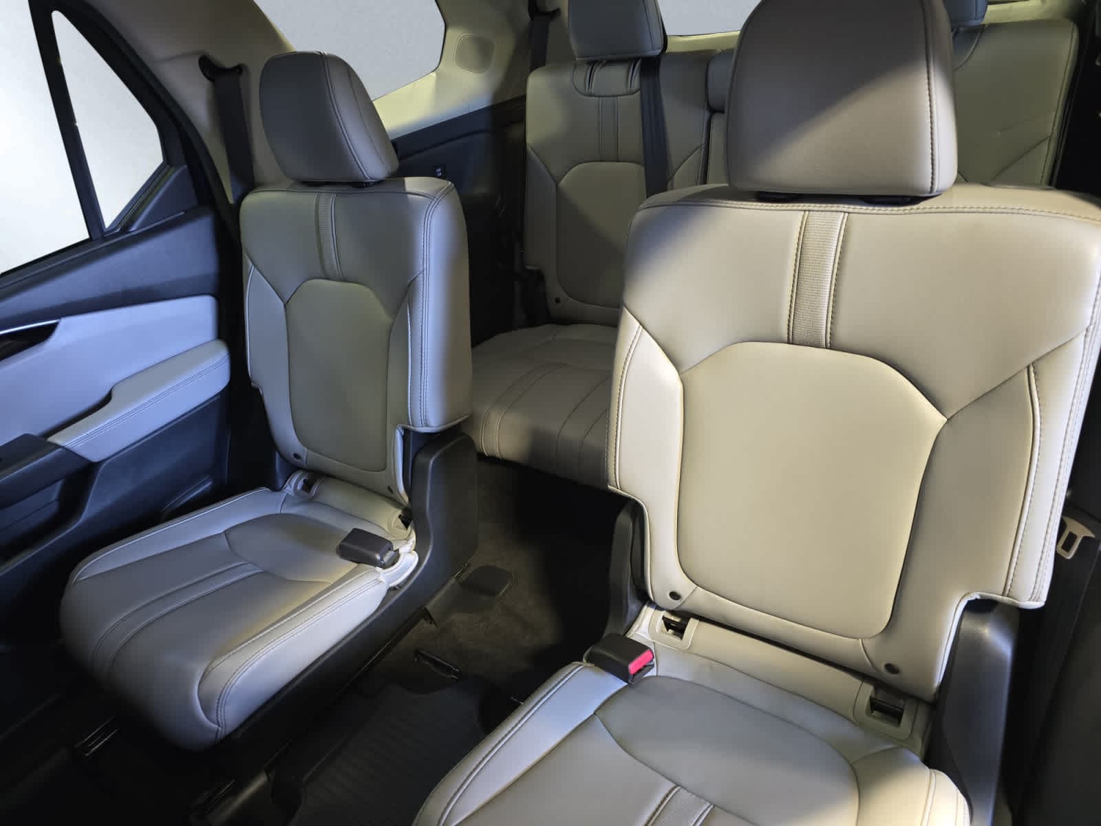 2025 Honda Pilot Touring - Photo 17