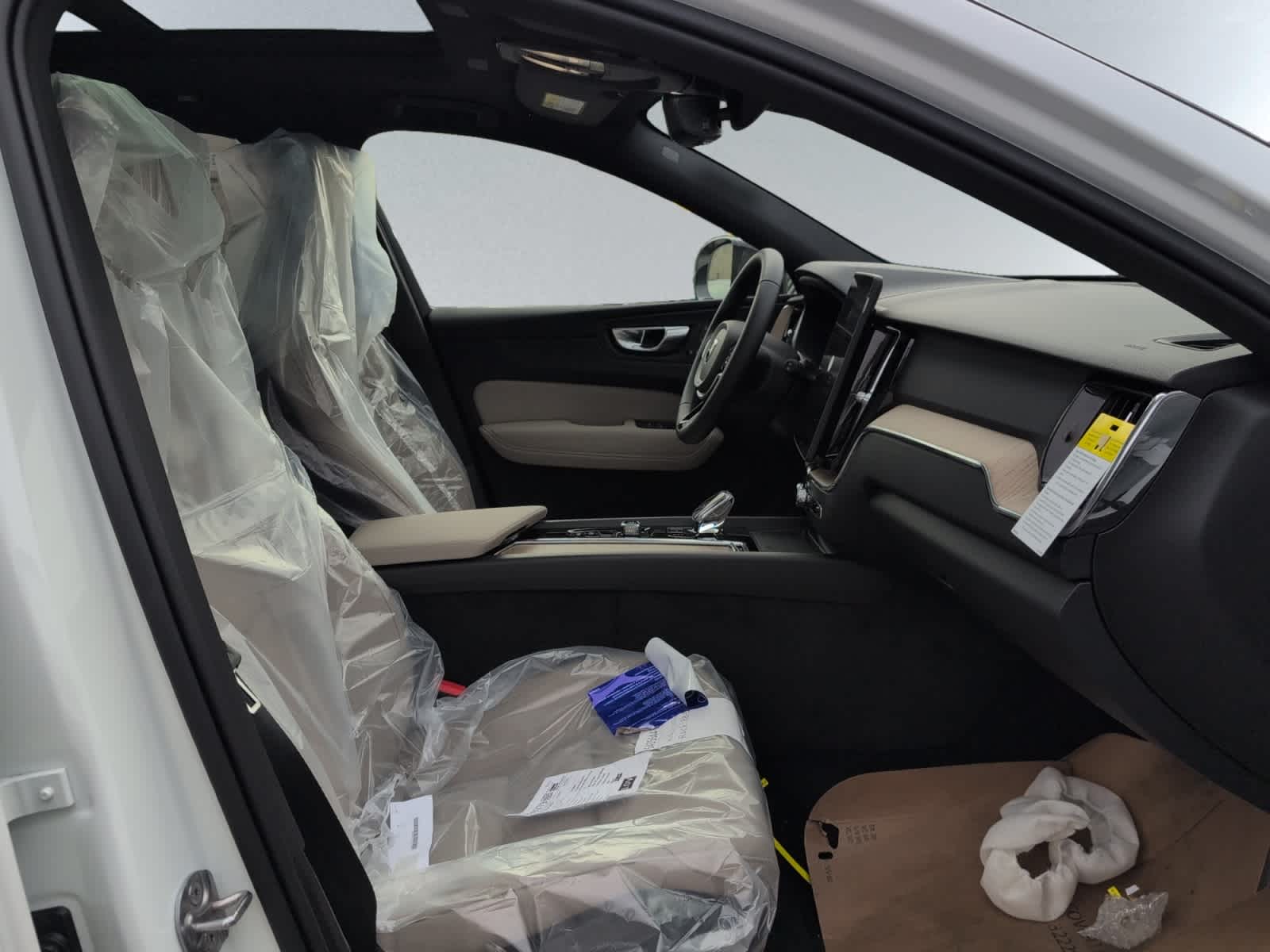 new 2026 Volvo XC60 car, priced at $57,985