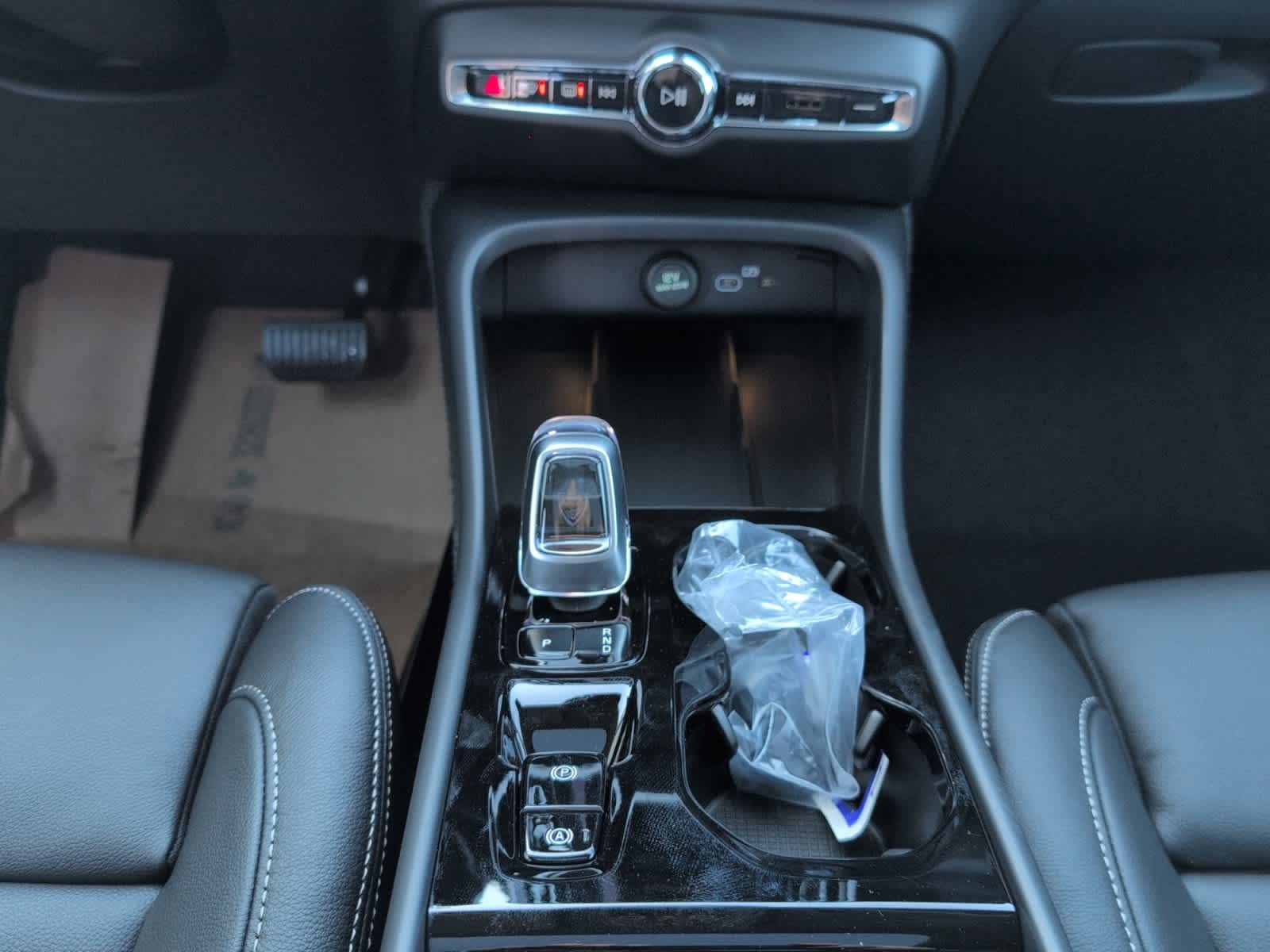 new 2026 Volvo XC40 car, priced at $50,150