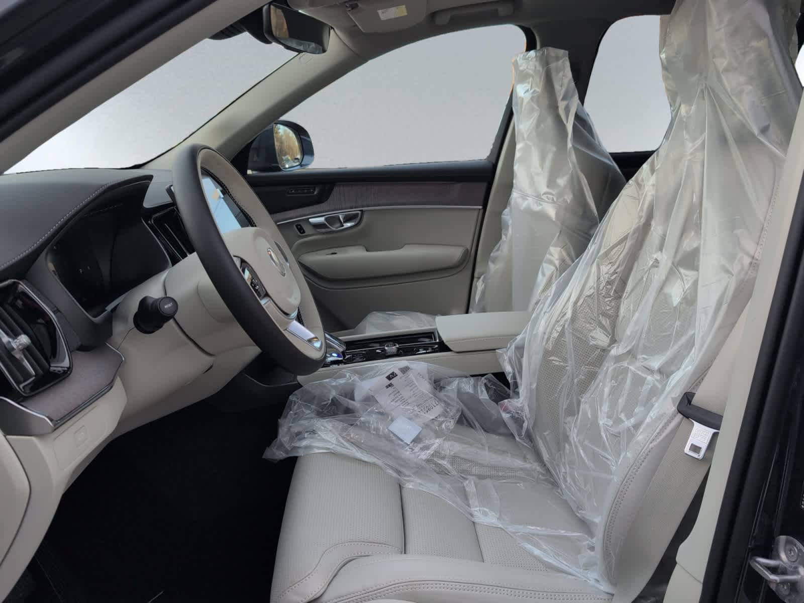 new 2026 Volvo XC90 car, priced at $75,270