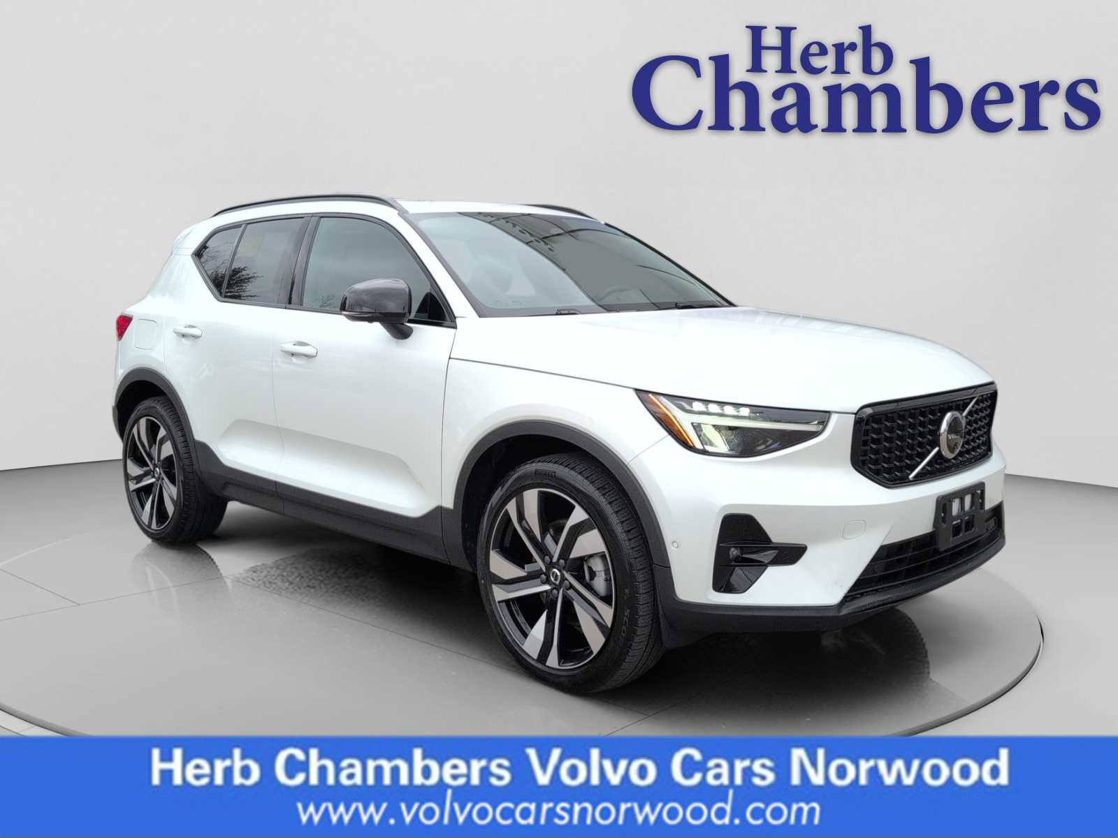 used 2024 Volvo XC40 car, priced at $33,998