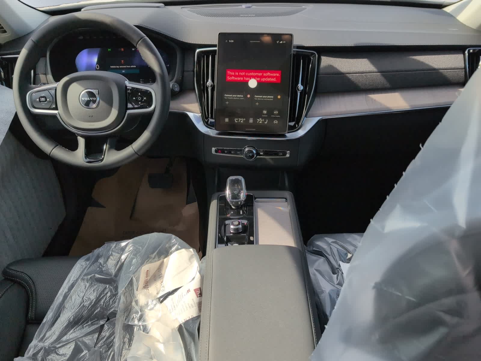 new 2026 Volvo XC90 plug-in hybrid car, priced at $86,205