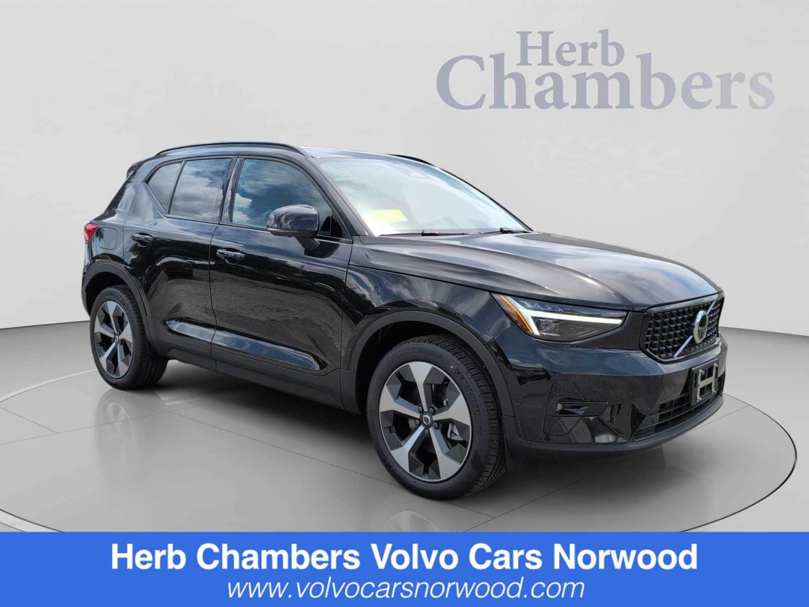 2026 Volvo XC40 SUV 