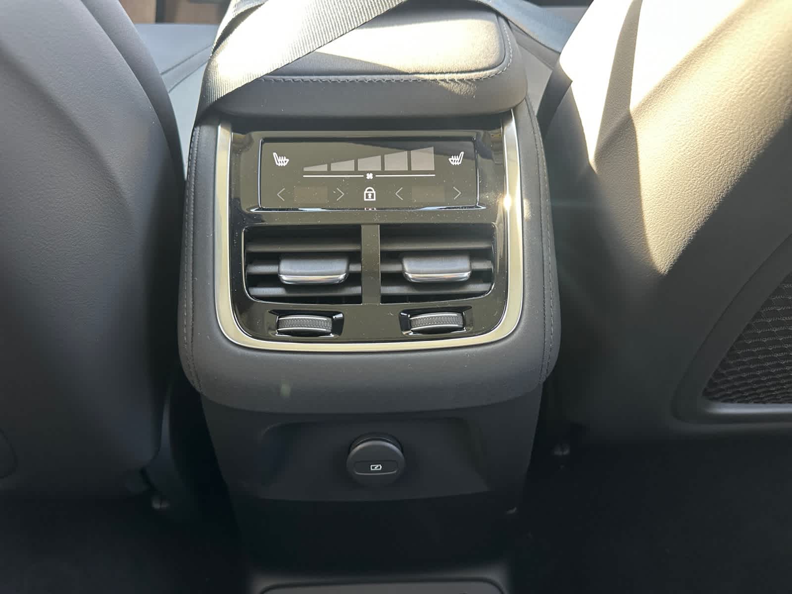 used 2025 Volvo XC90 plug-in hybrid car, priced at $78,395
