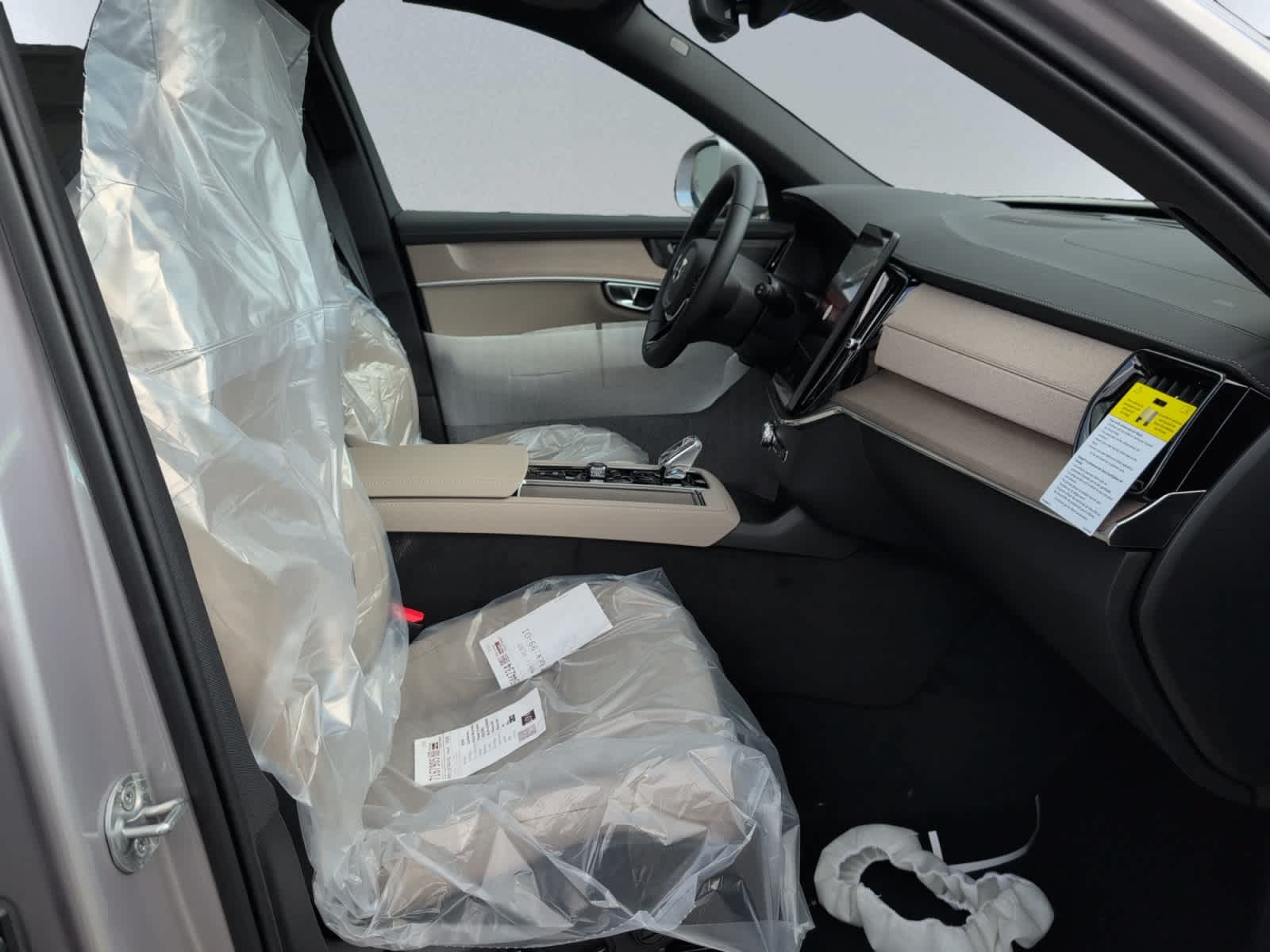 new 2026 Volvo XC90 plug-in hybrid car, priced at $81,955
