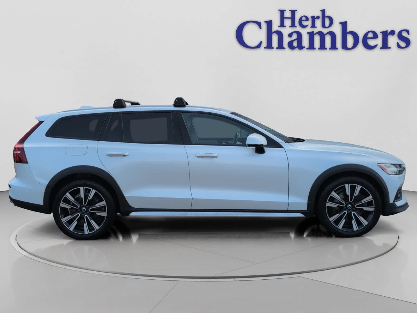 used 2020 Volvo V60 Cross Country car, priced at $24,998