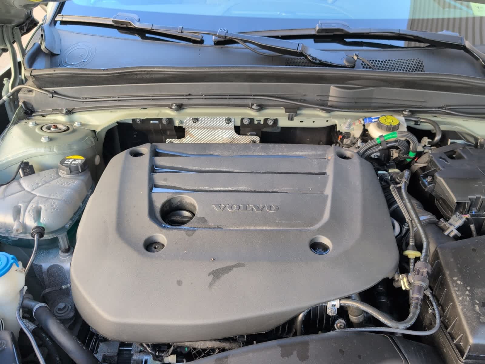 used 2023 Volvo XC40 car, priced at $31,998