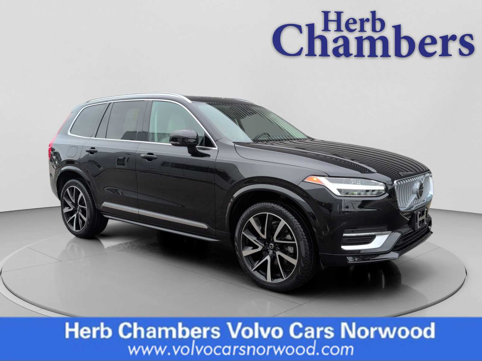 2024 Volvo XC90 Plus's photo
