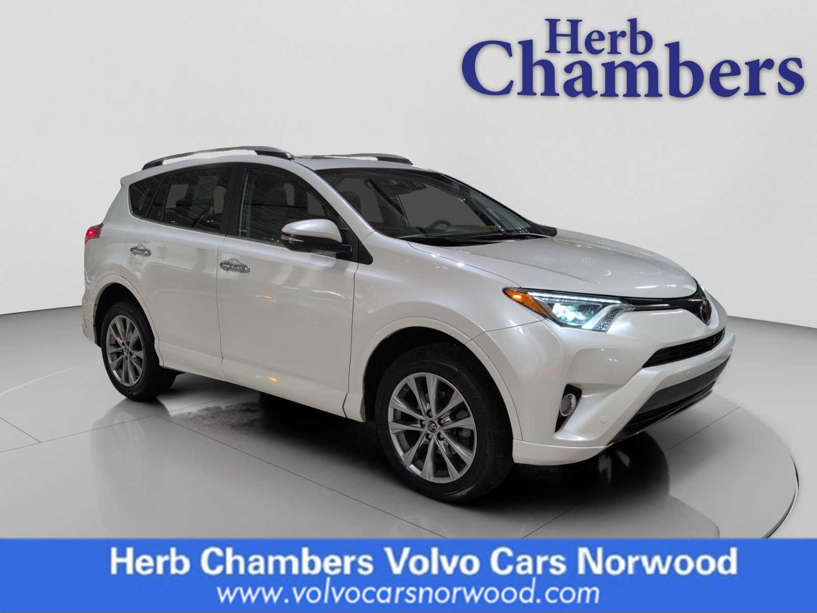 2017 Toyota RAV4 Limited's photo