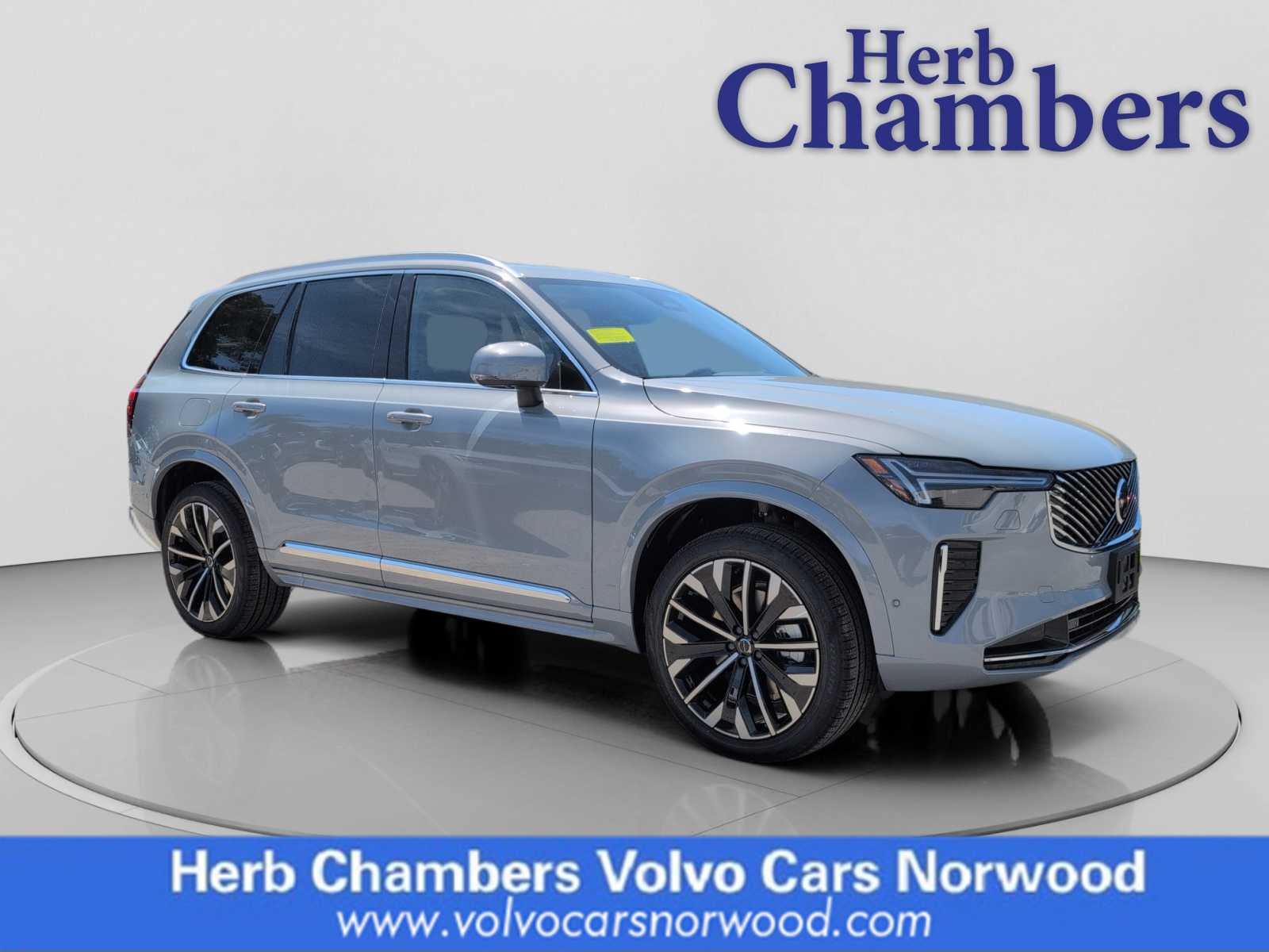 2026 Volvo XC90 Plus's photo