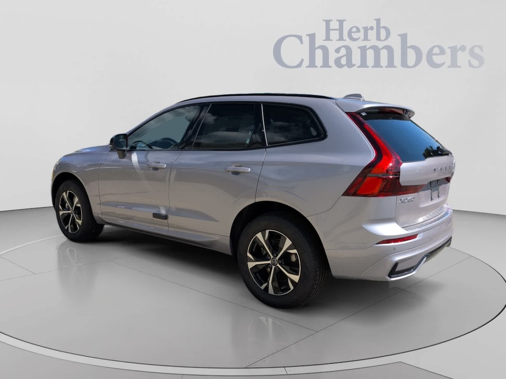 New 2026 Volvo XC60 B5 Core SUV