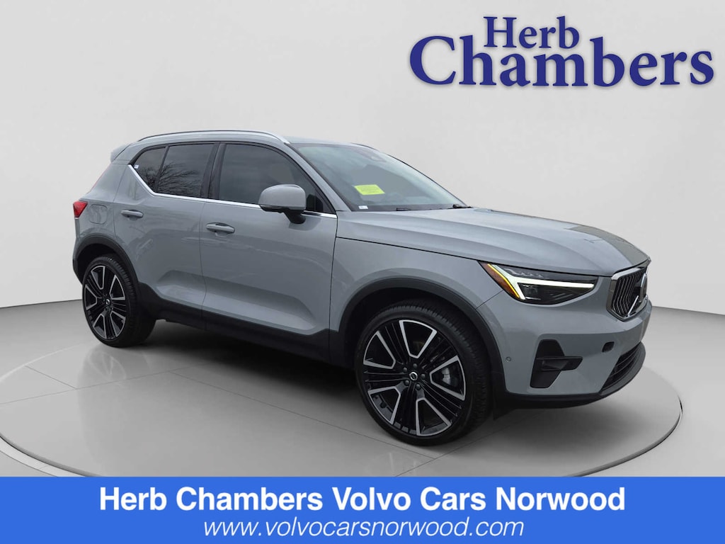 Used 2025 Volvo XC40 B5 Ultra Bright Theme SUV