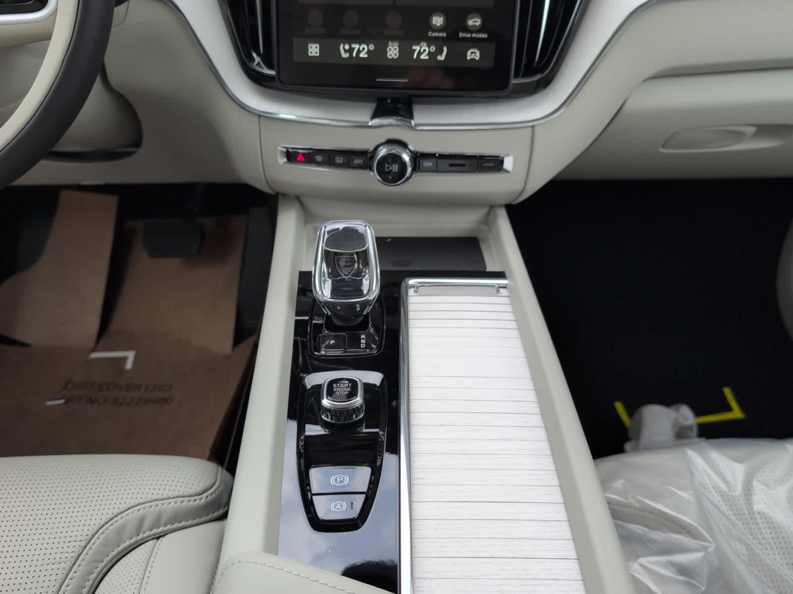 new 2026 Volvo XC60 plug-in hybrid car, priced at $74,370