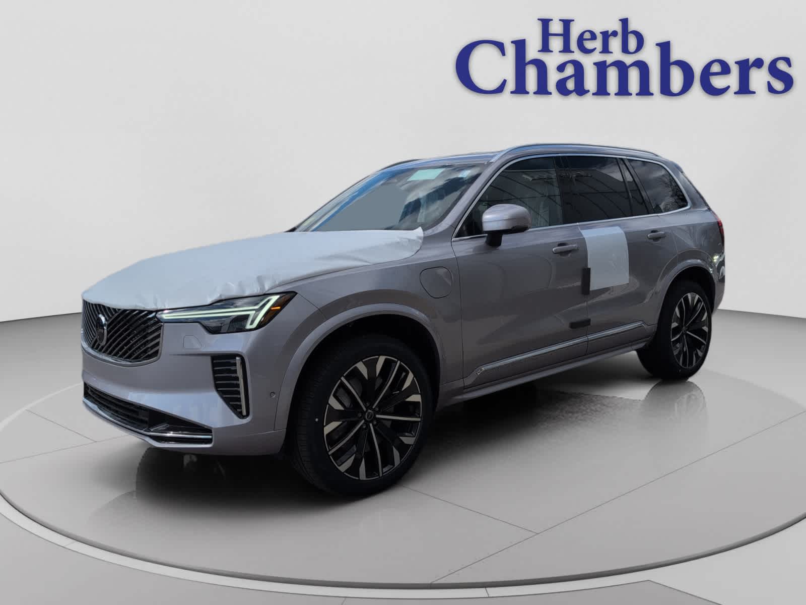 new 2026 Volvo XC90 plug-in hybrid car, priced at $81,955