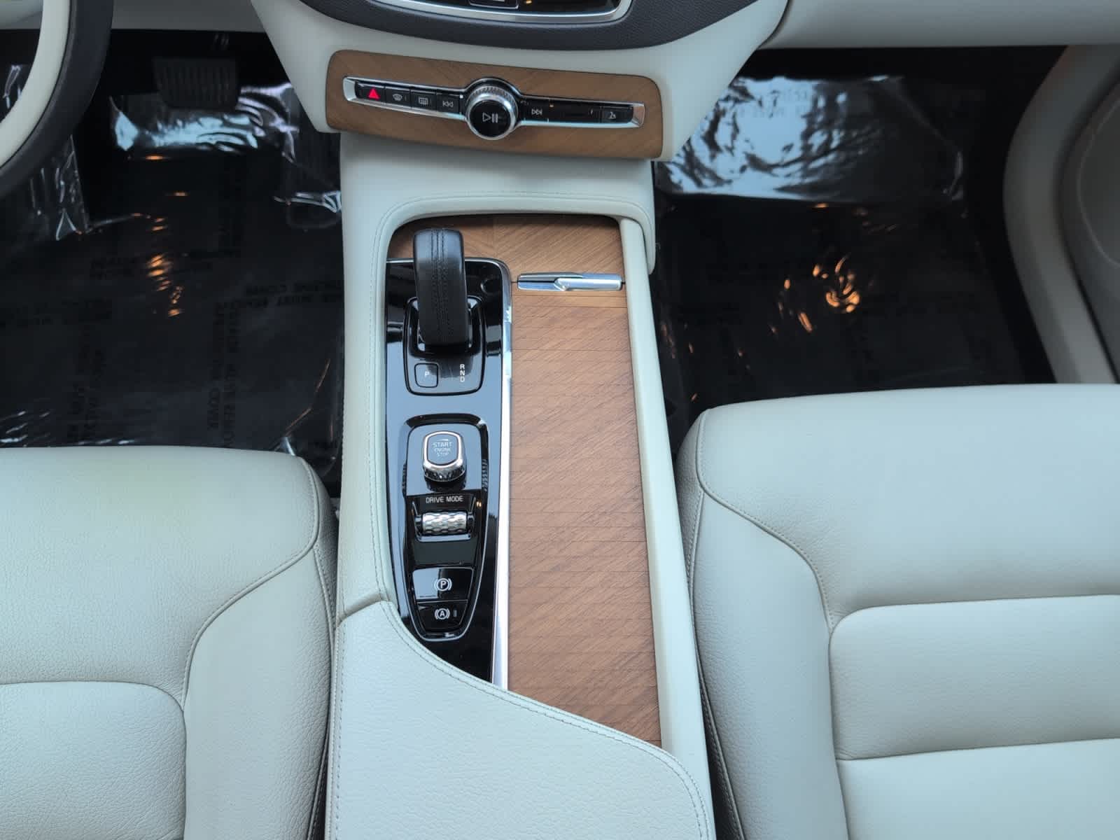 used 2021 Volvo XC90 Recharge Plug-In Hybrid car, priced at $27,998