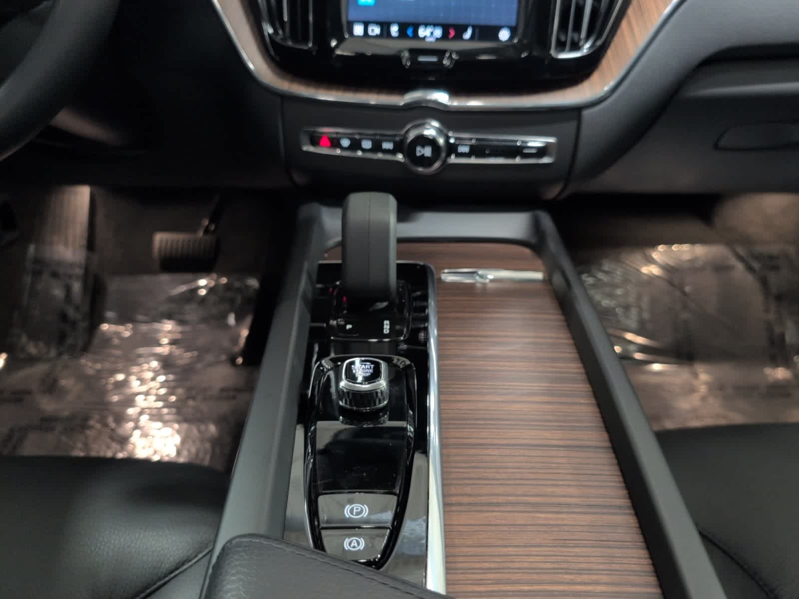 used 2022 Volvo XC60 car, priced at $31,998