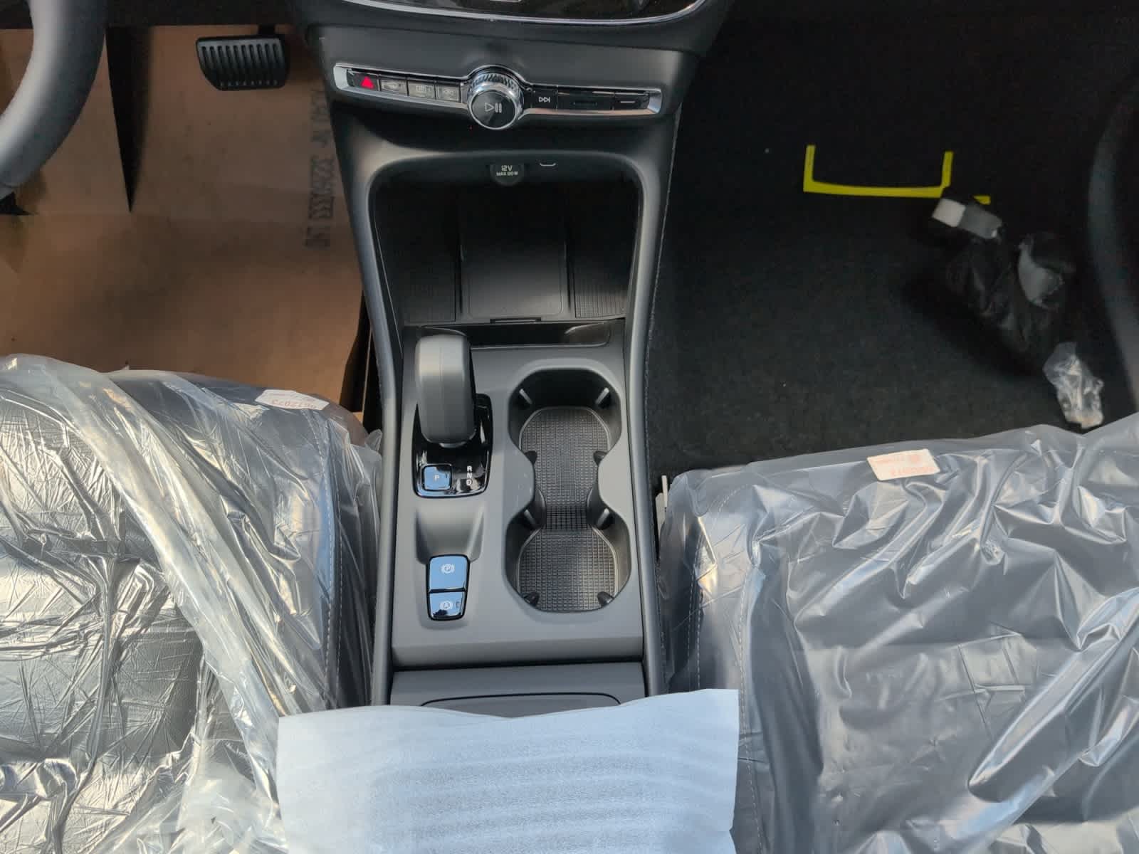 new 2026 Volvo XC40 car, priced at $47,085