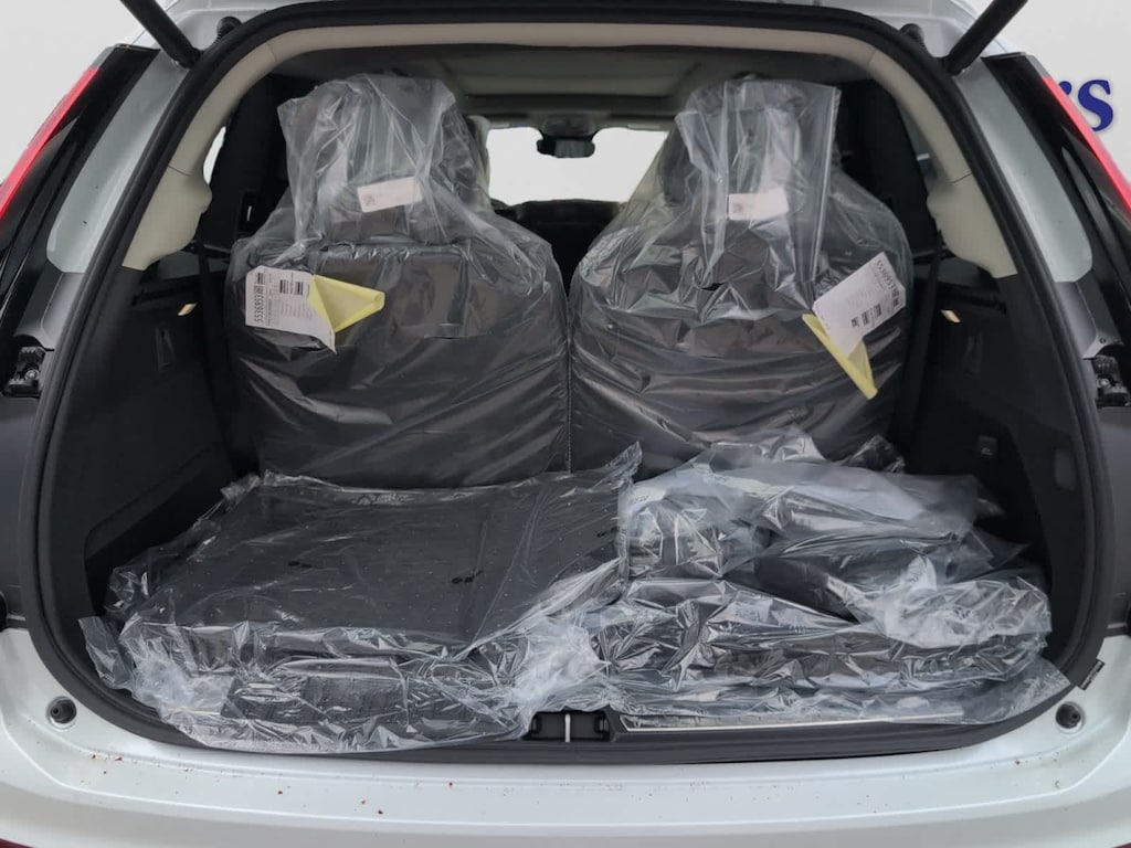 New 2026 Volvo XC90 plug-in hybrid T8 Plus 7-Seater SUV