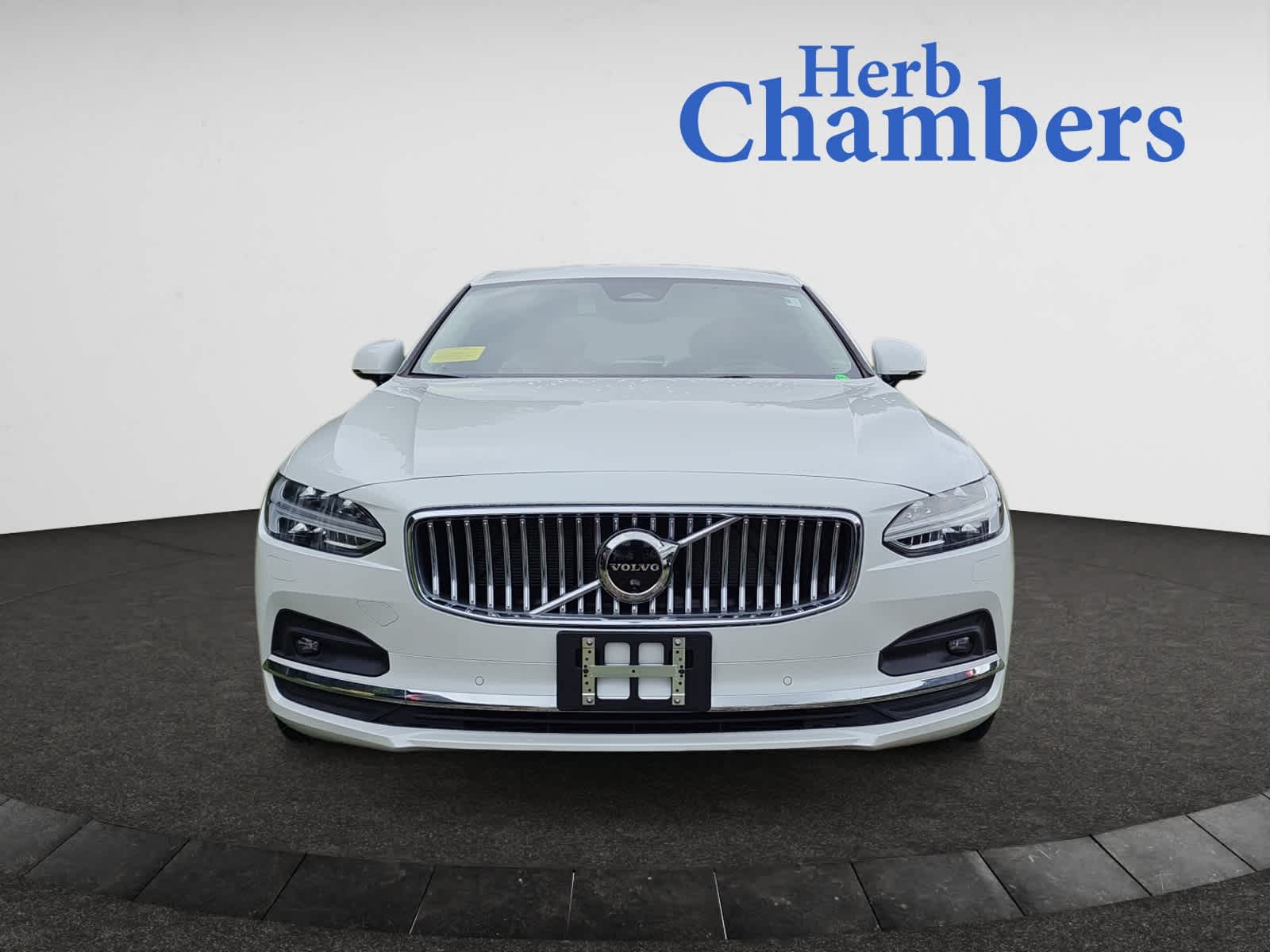 2024 Volvo S90 Ultimate photo 2