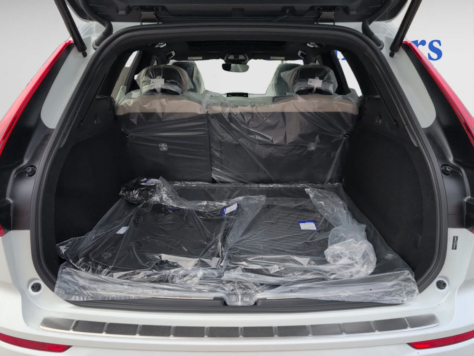 new 2026 Volvo XC60 car, priced at $57,985
