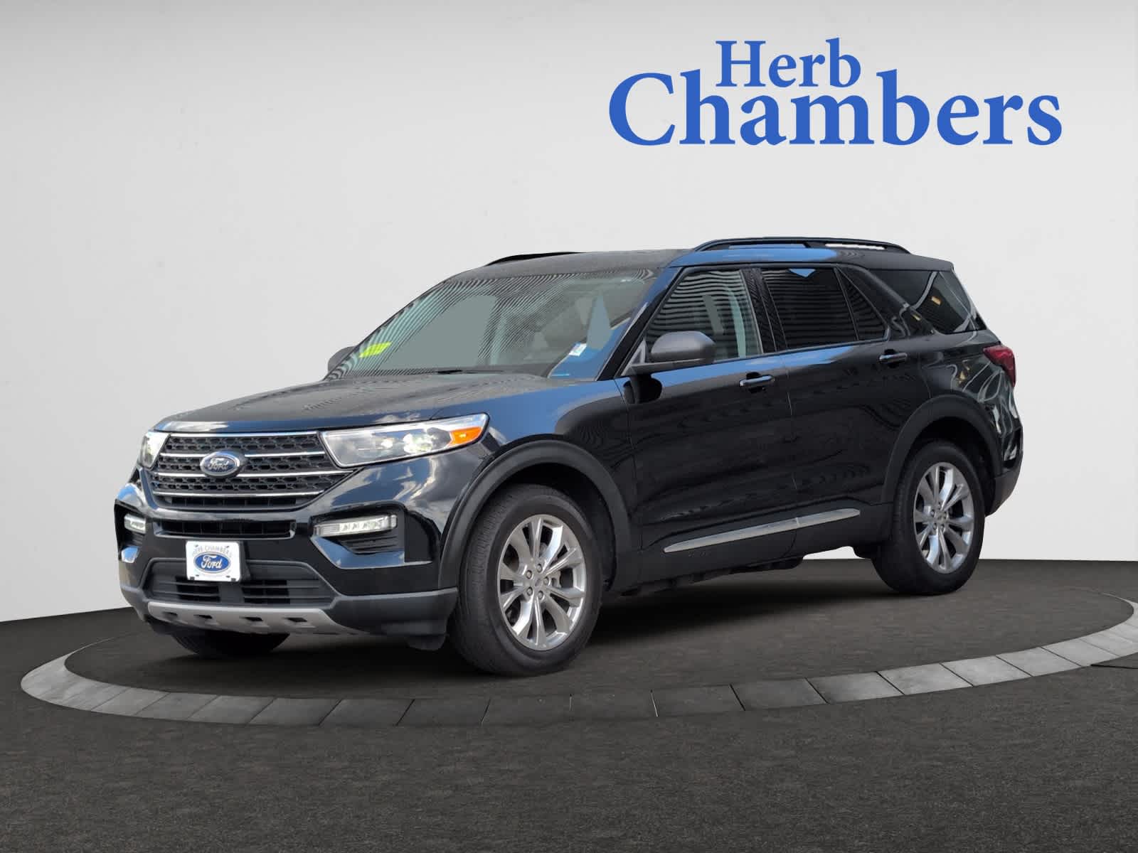 2022 Ford Explorer XLT photo 3