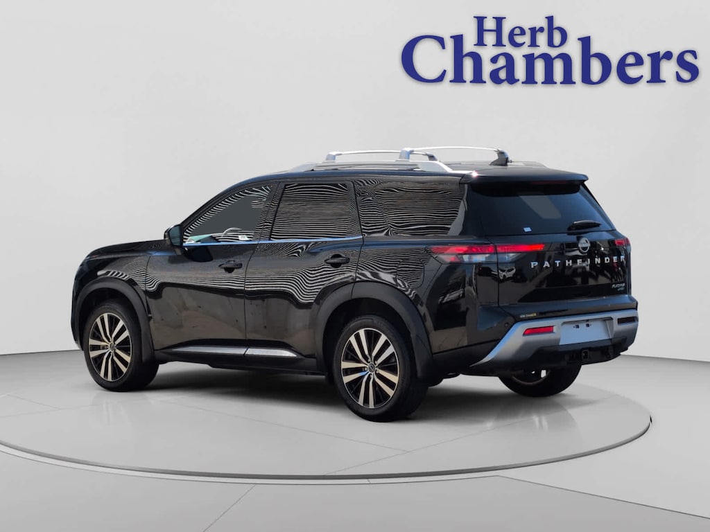 Used 2025 Nissan Pathfinder Platinum SUV