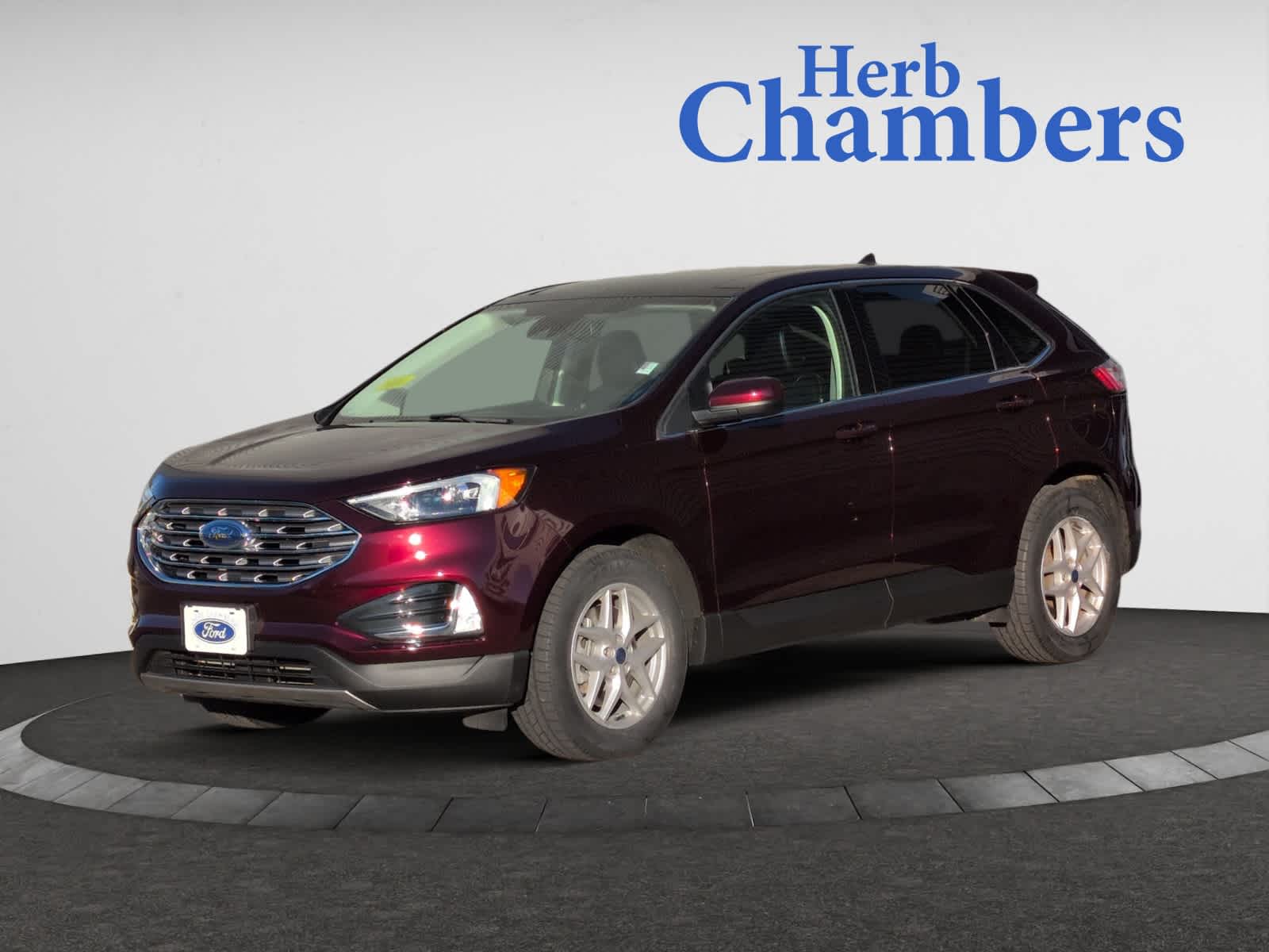 2022 Ford Edge SEL photo 3