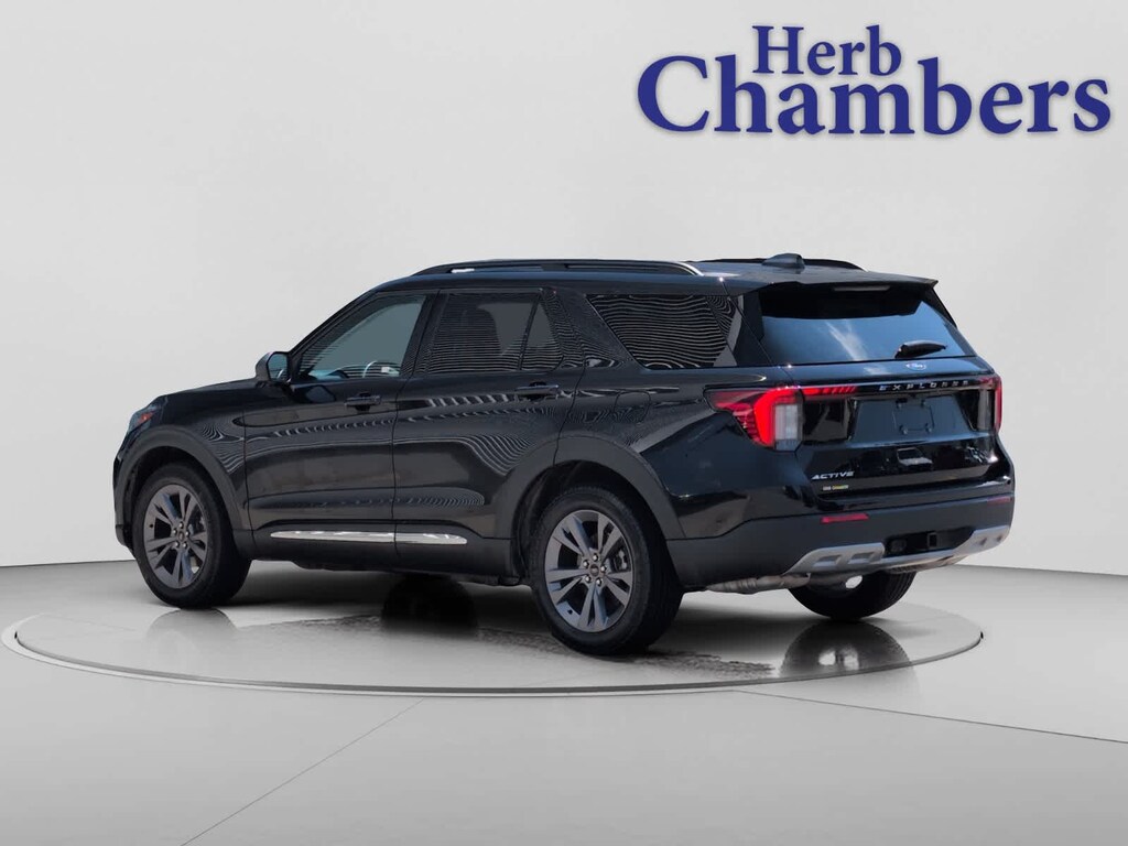 Used 2025 Ford Explorer Active SUV