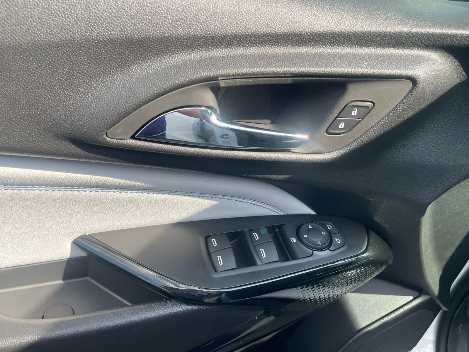 2026 Chevrolet Trax LT - Photo 11