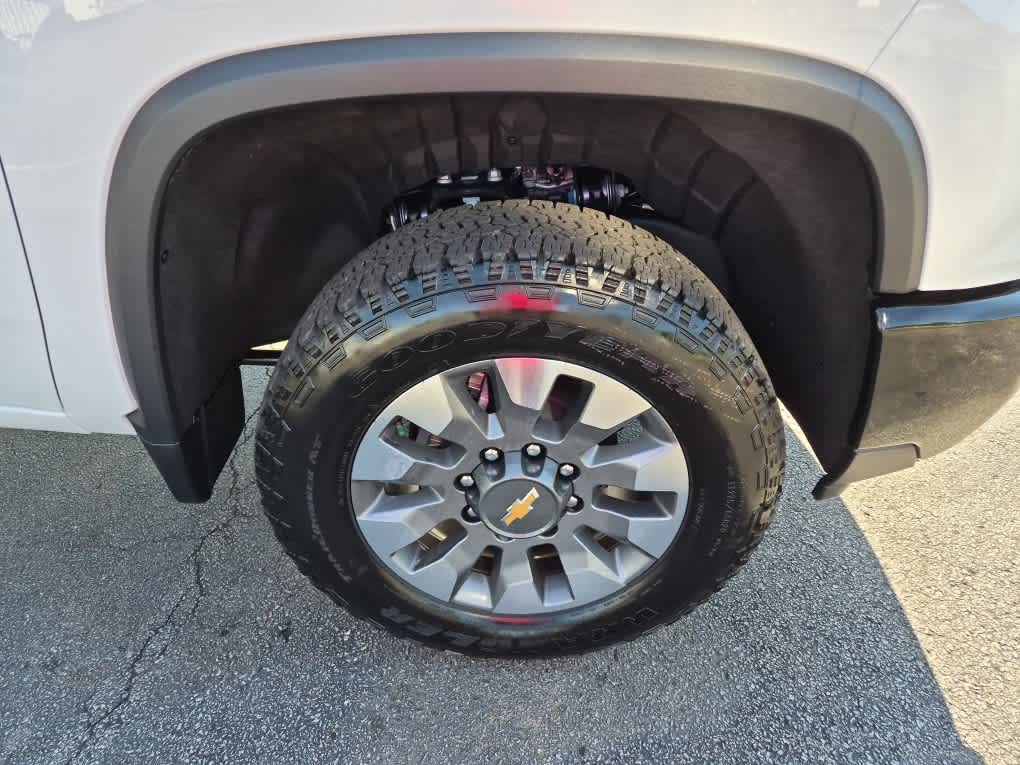 2026 Chevrolet Silverado 2500 HD Custom - Photo 9