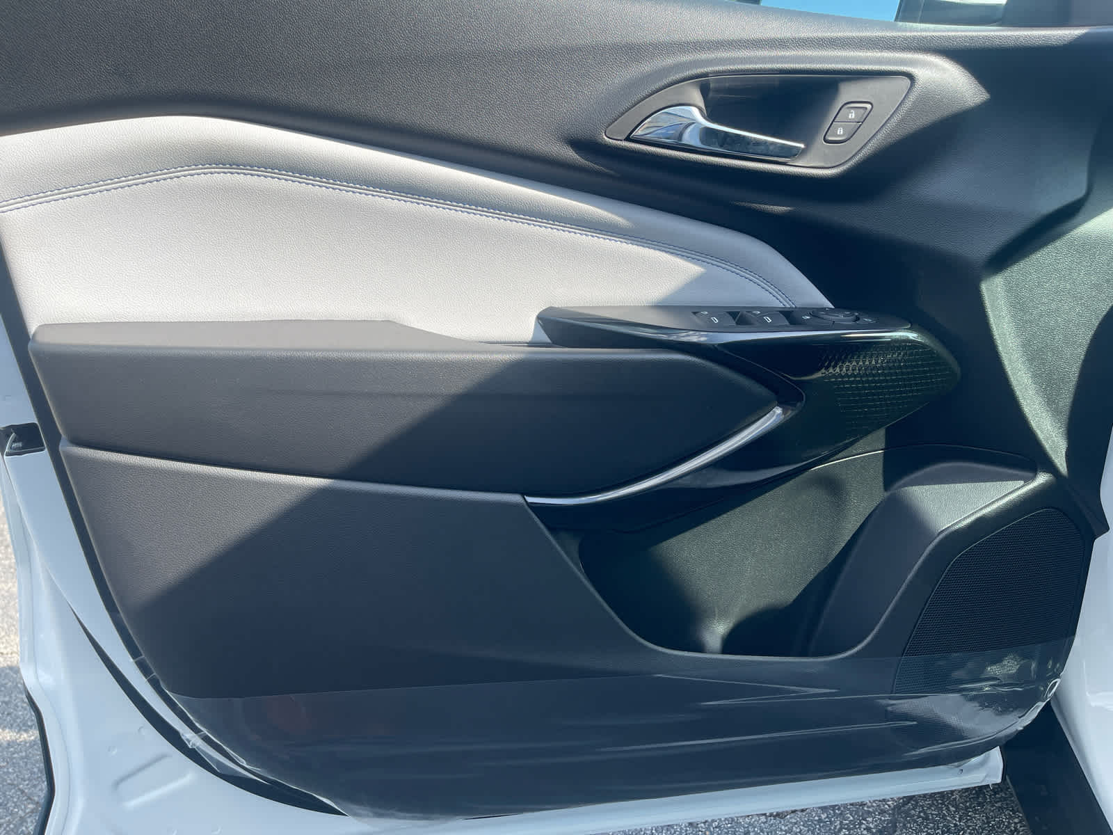 2026 Chevrolet Trax LT - Photo 10