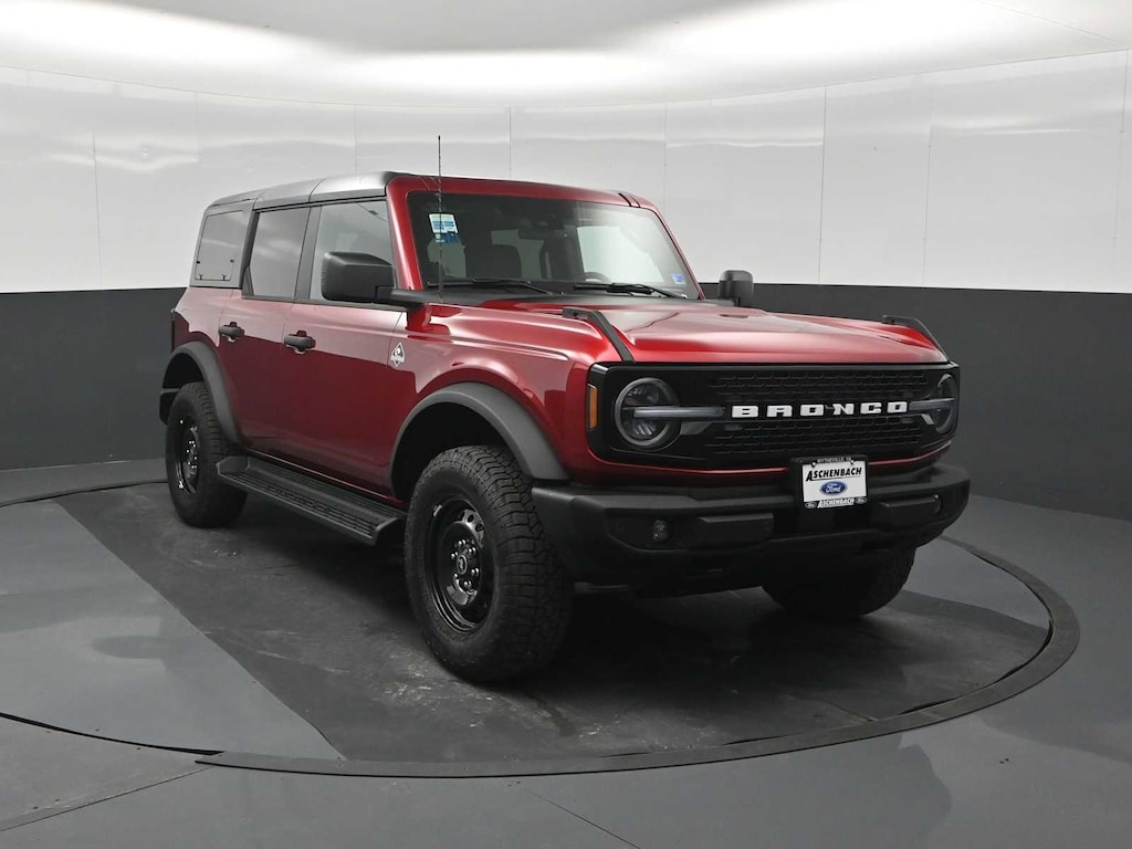 New 2026 Ford Bronco Outer Banks 4x4