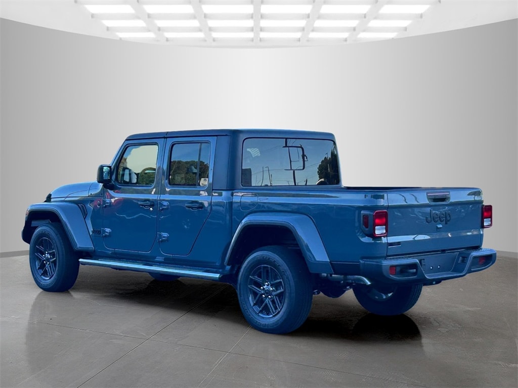 New 2025 Jeep Gladiator SPORT S 4X4 Pickup
